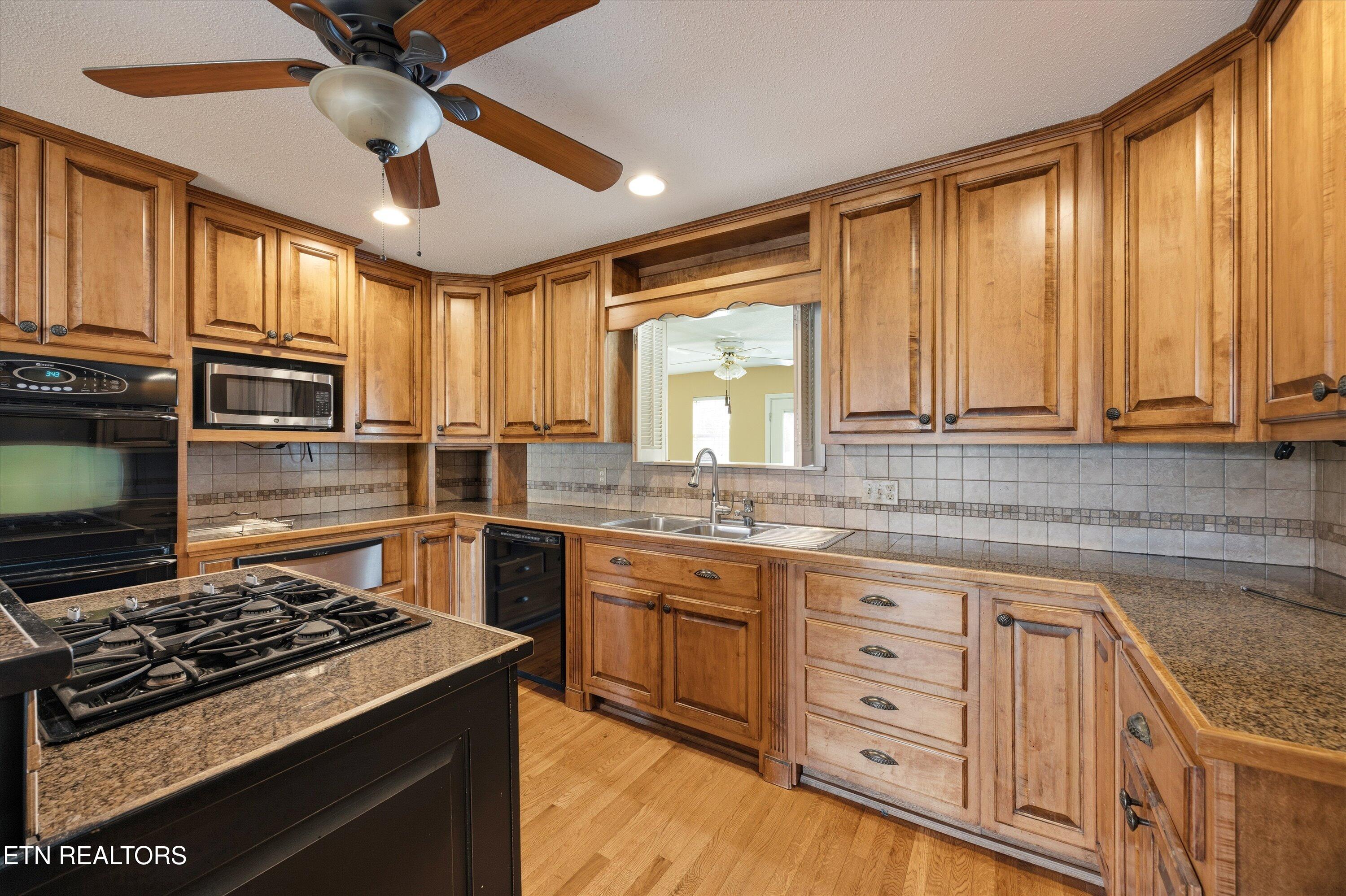 1910 Smoky View Circle Maryville TN 37801
