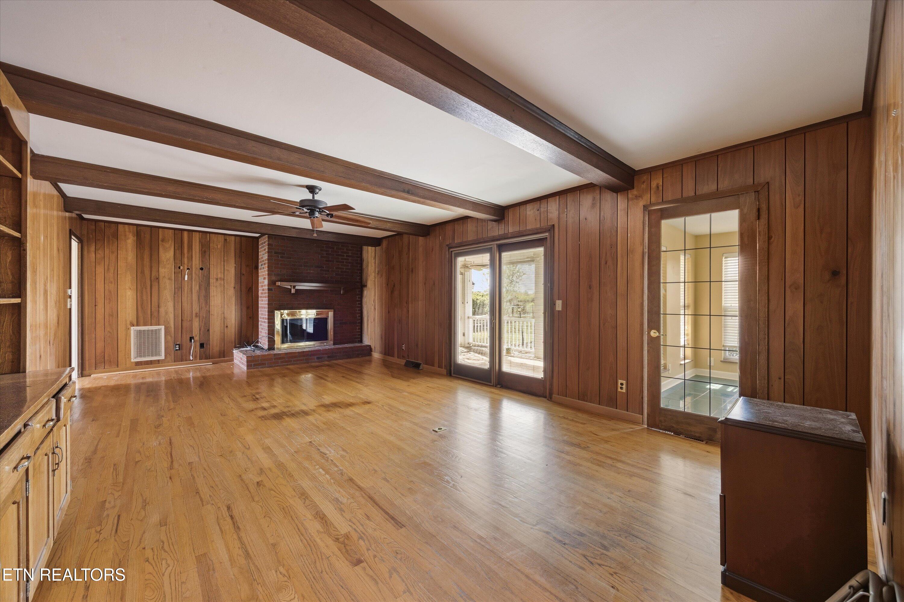 1910 Smoky View Circle Maryville TN 37801