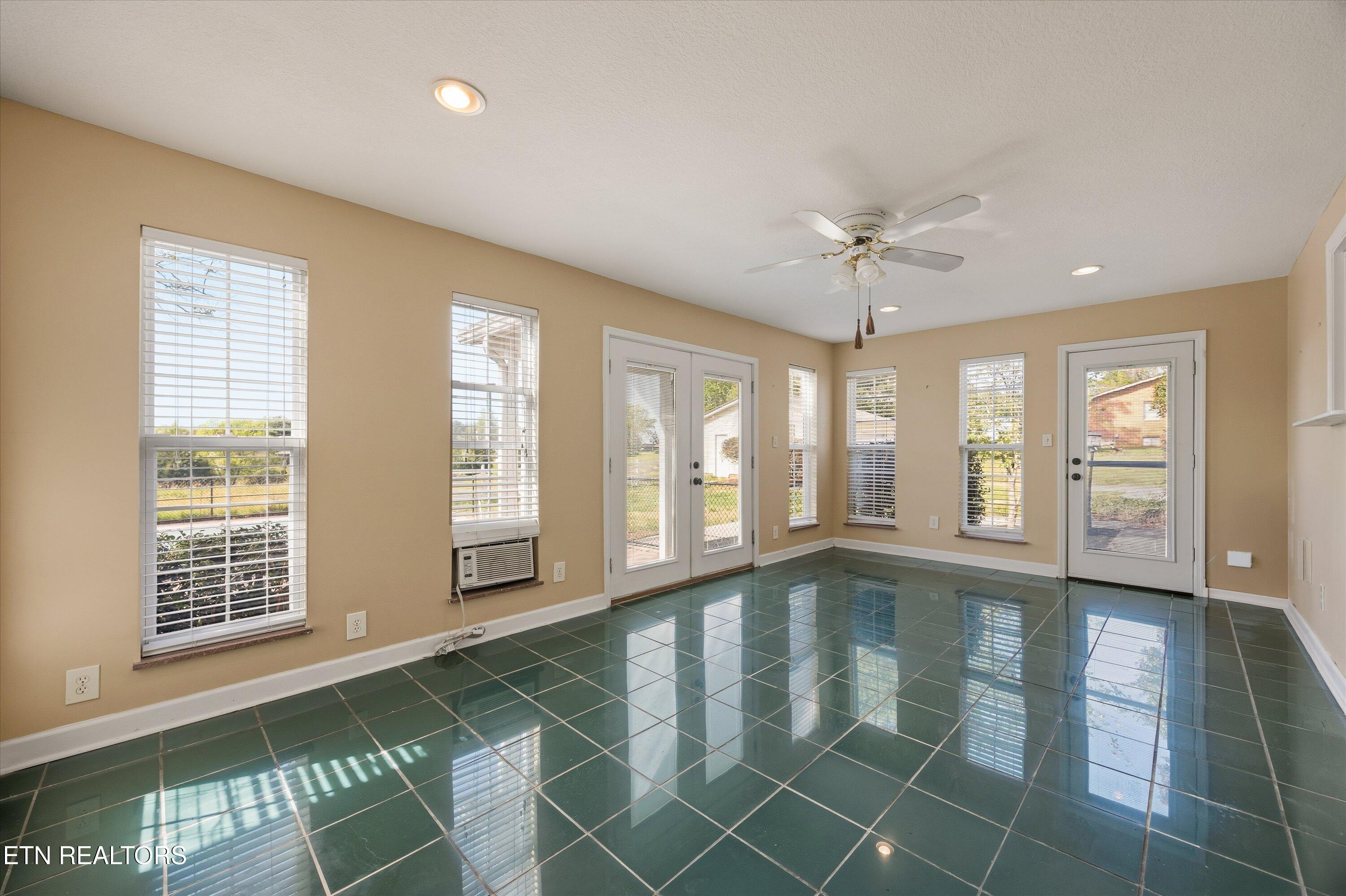 1910 Smoky View Circle Maryville TN 37801