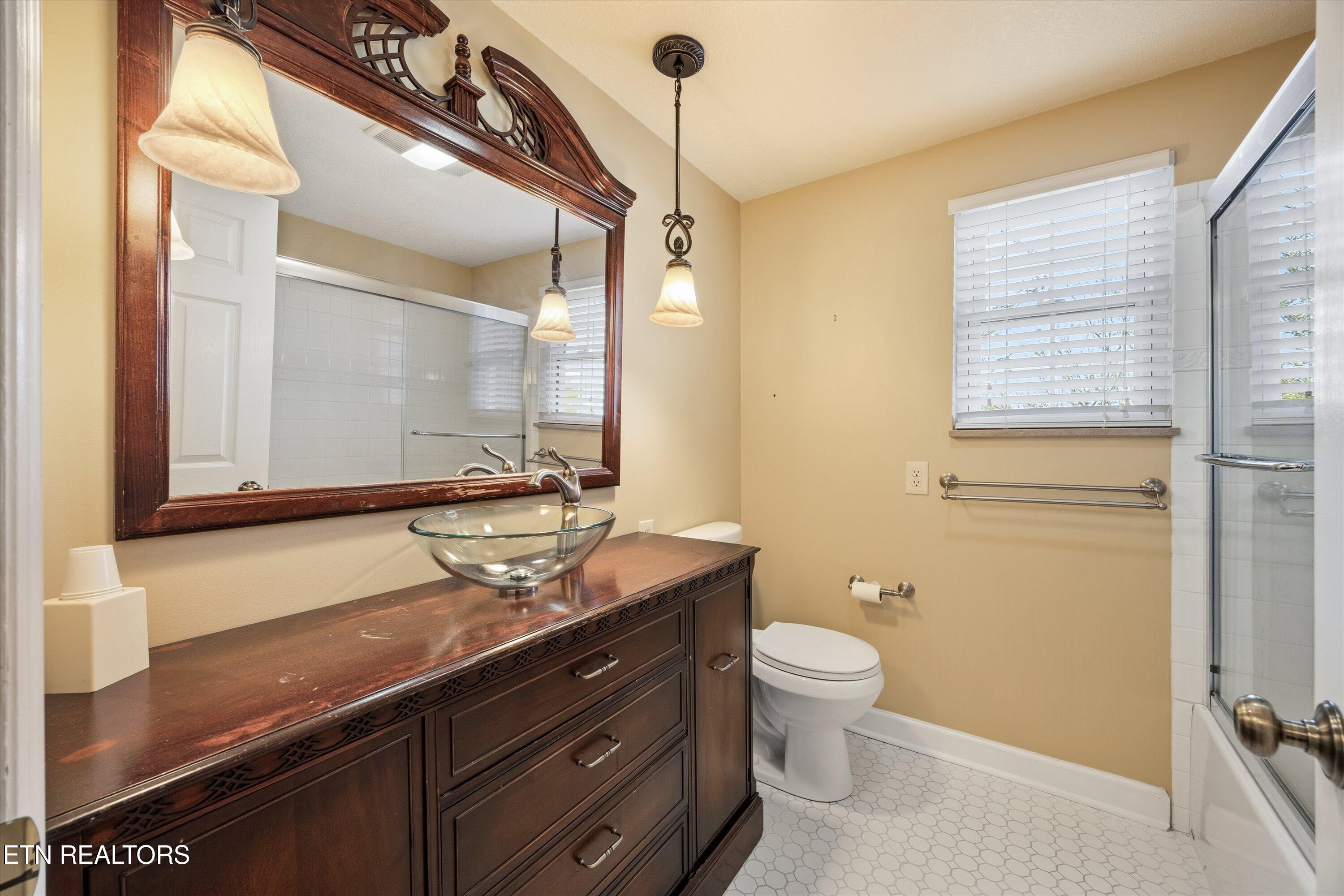 1910 Smoky View Circle Maryville TN 37801