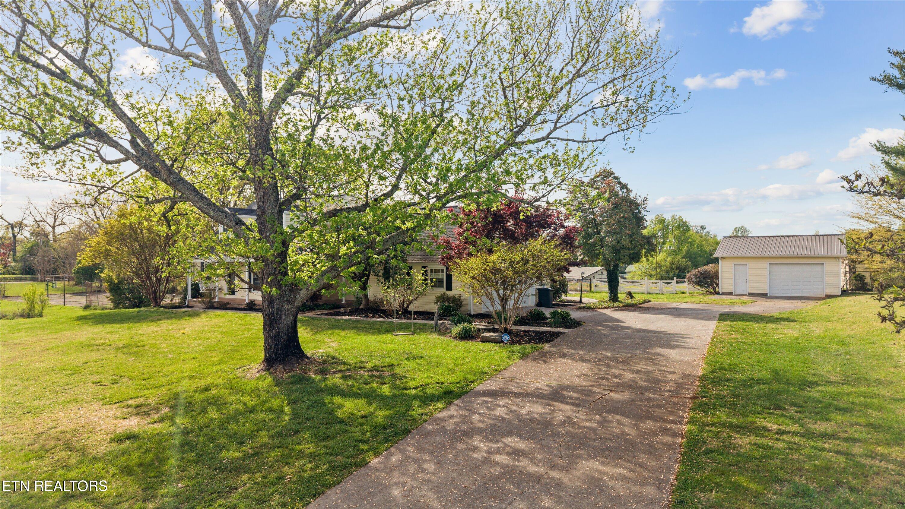 1910 Smoky View Circle Maryville TN 37801