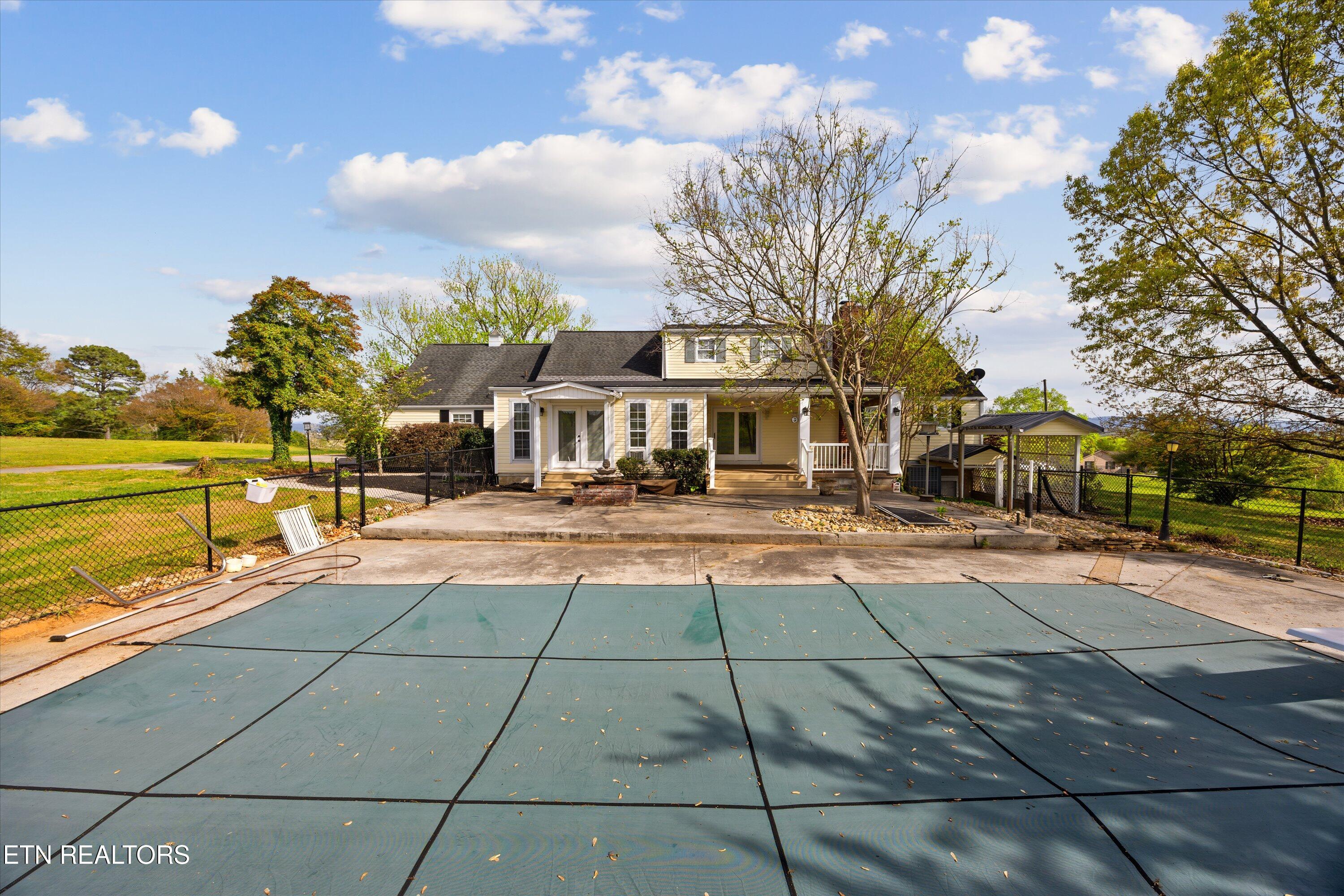 1910 Smoky View Circle Maryville TN 37801