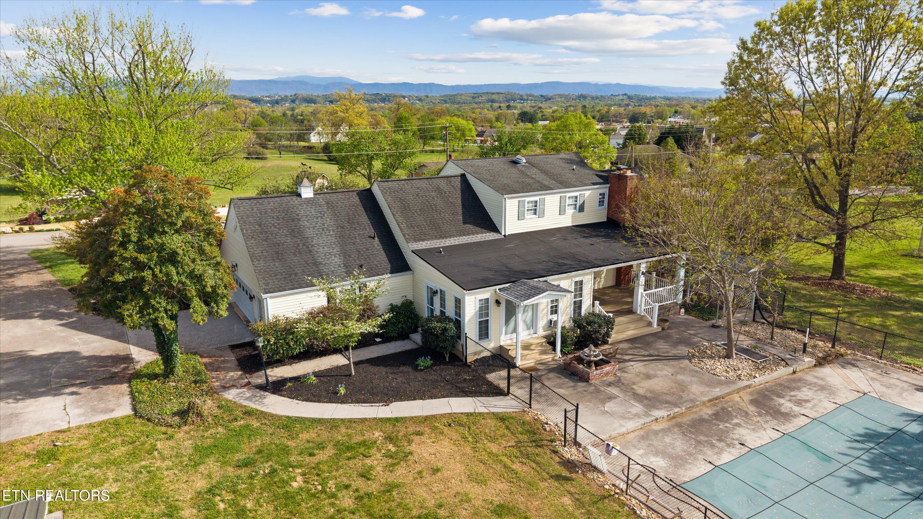 1910 Smoky View Circle Maryville TN 37801