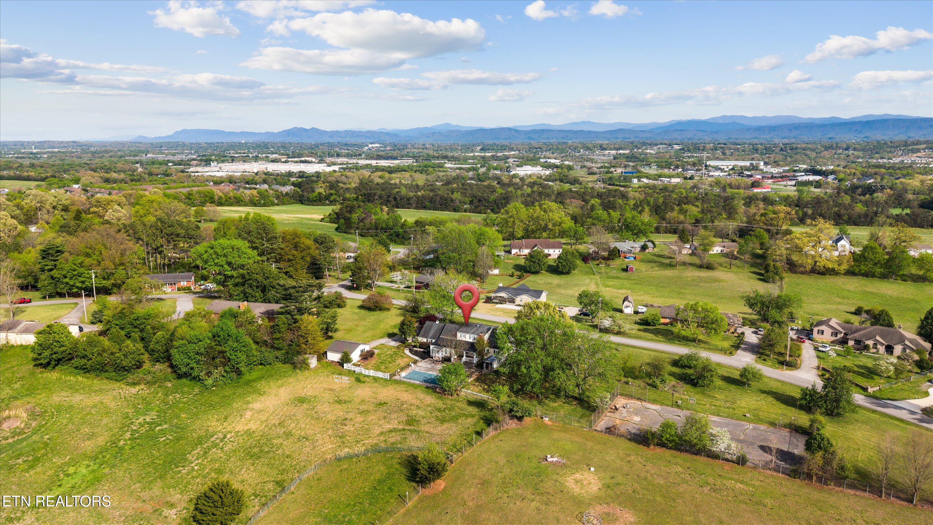 1910 Smoky View Circle Maryville TN 37801