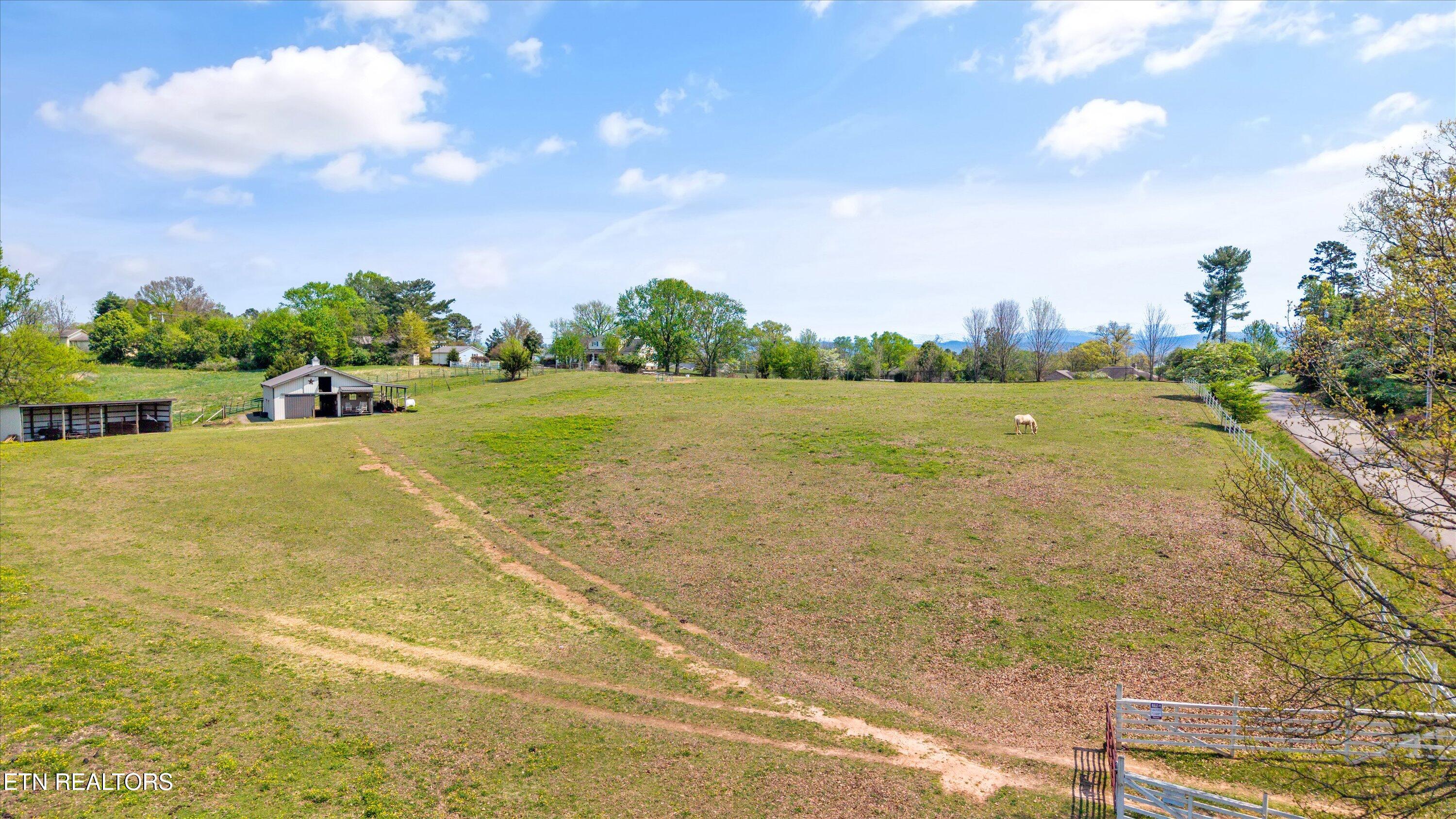 1910 Smoky View Circle Maryville TN 37801