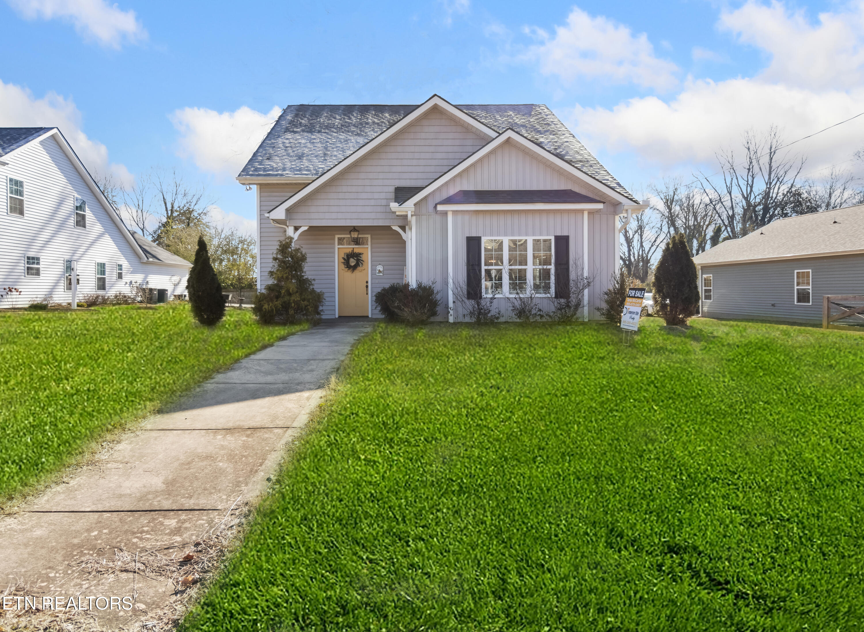 218 Hillcrest Street Clinton TN 37716