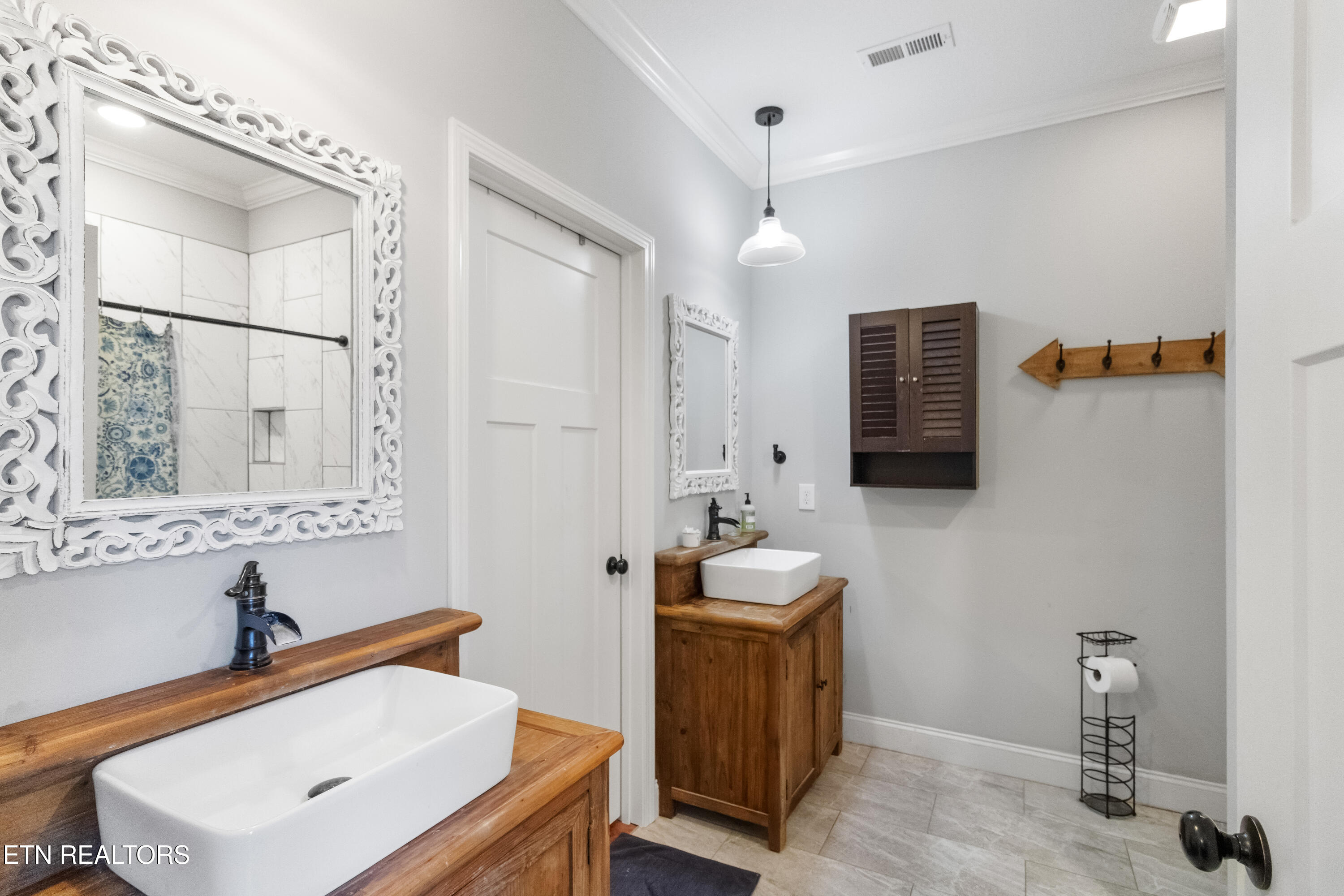 218 Hillcrest Street Clinton TN 37716