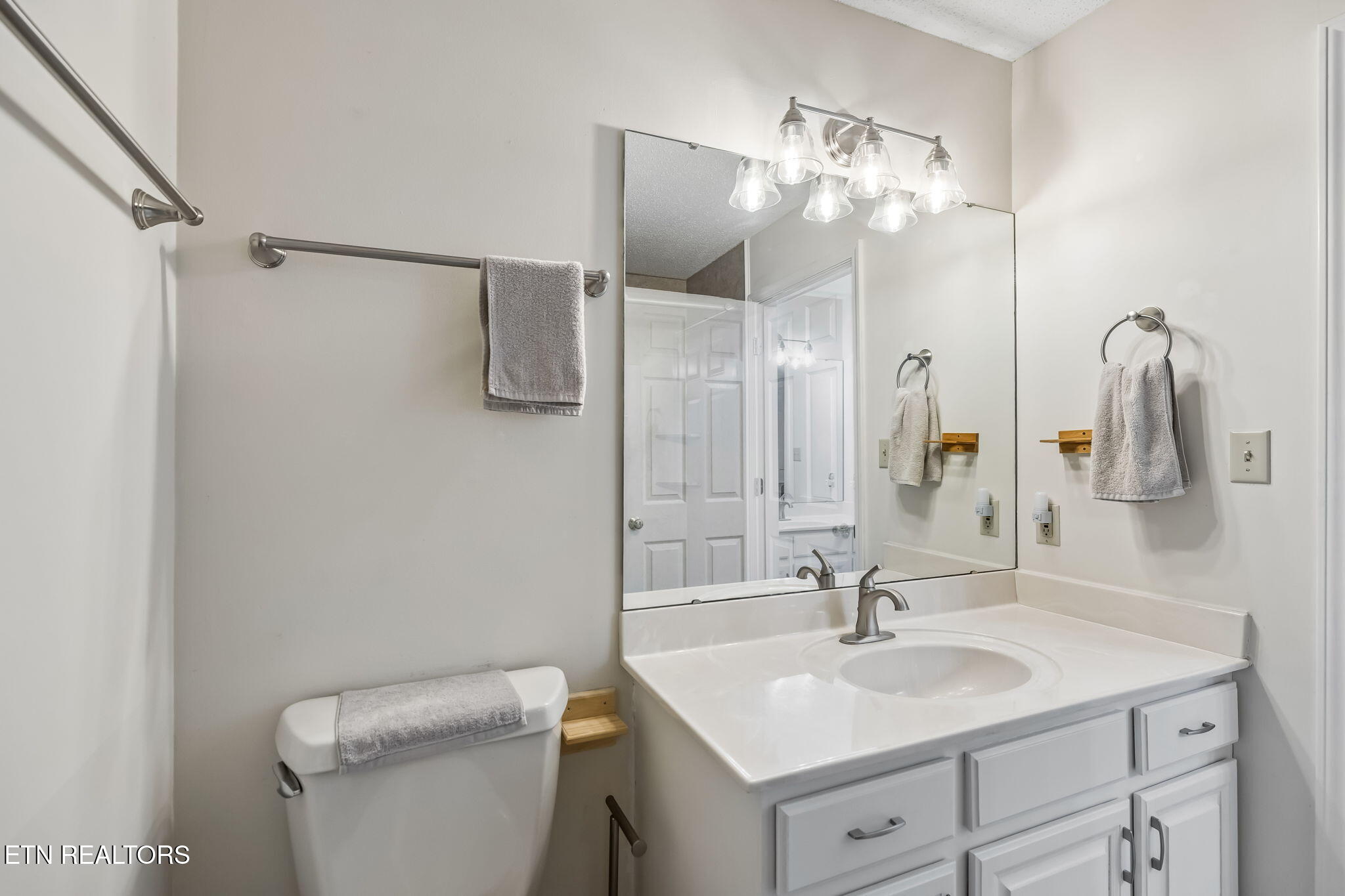 184 Amohi Way Loudon TN 37774