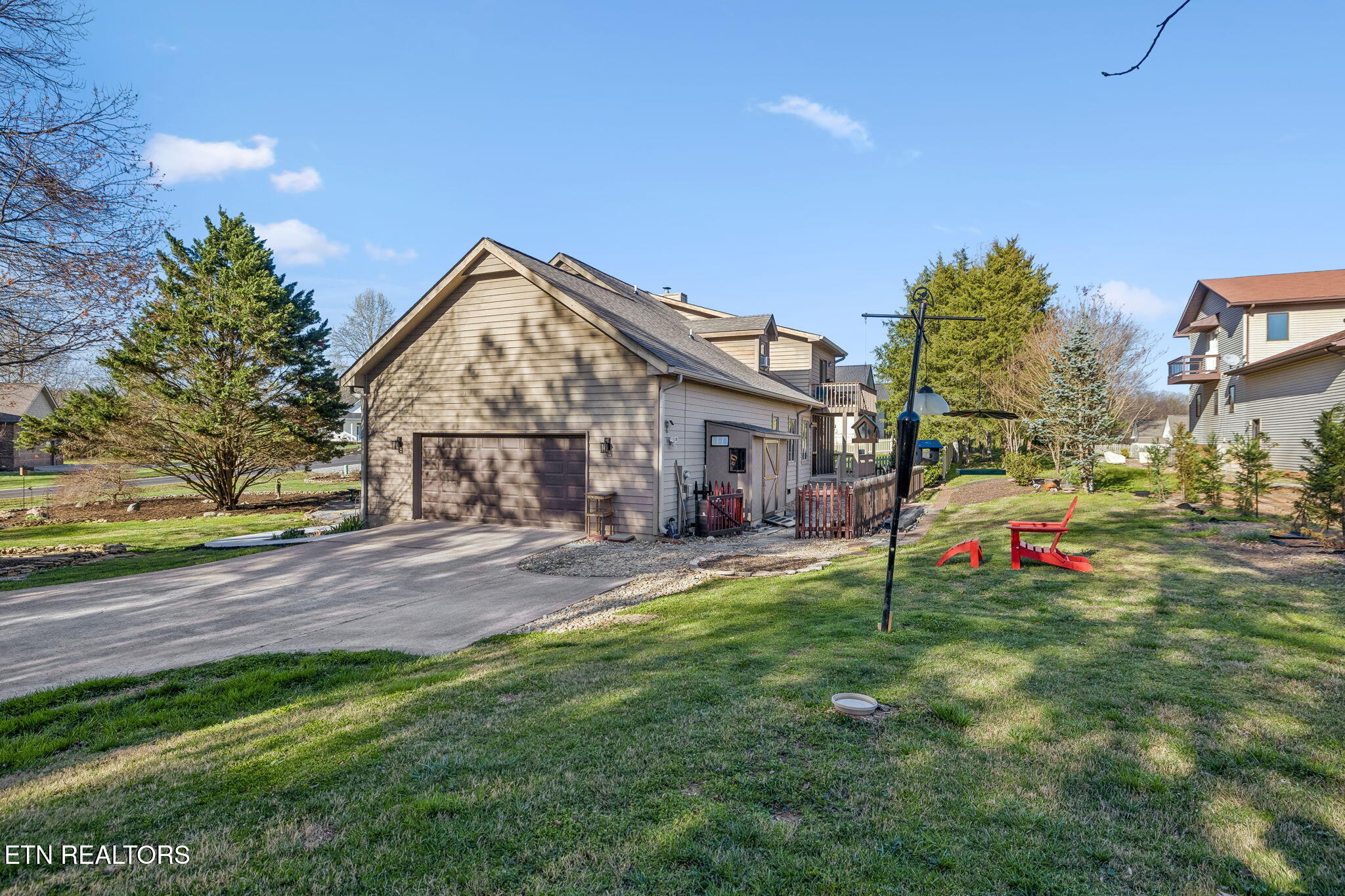 184 Amohi Way Loudon TN 37774