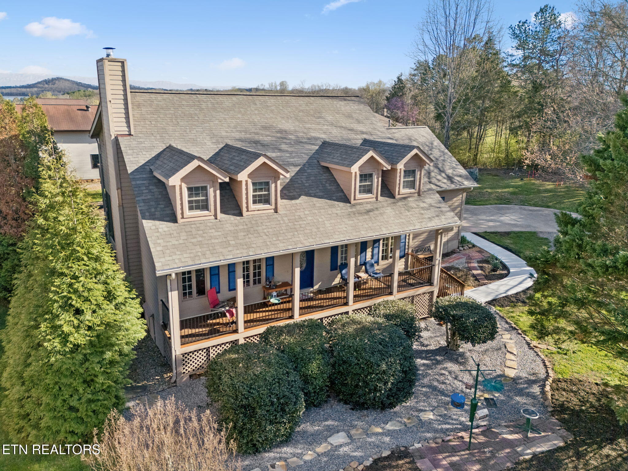 184 Amohi Way Loudon TN 37774