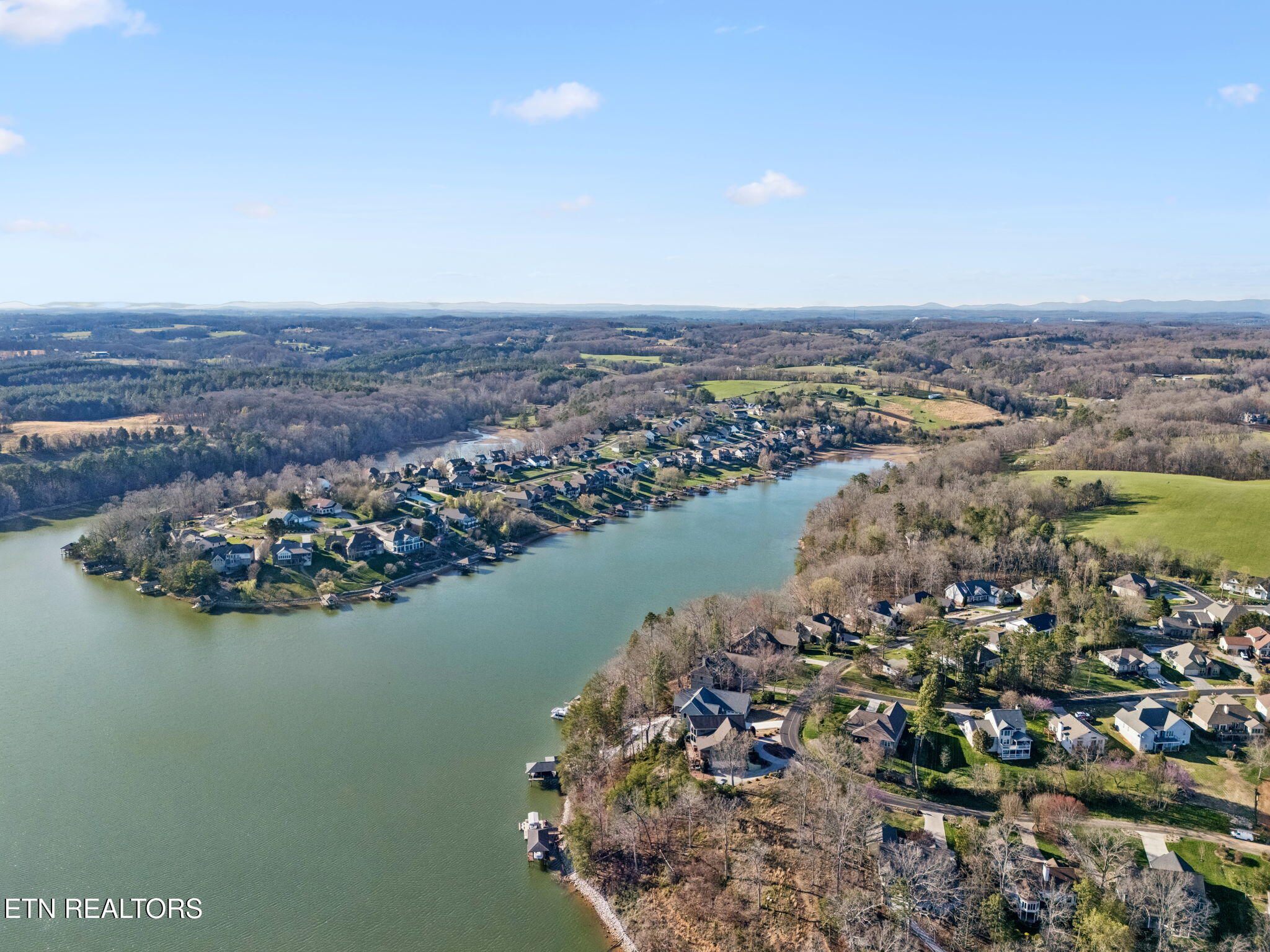 184 Amohi Way Loudon TN 37774