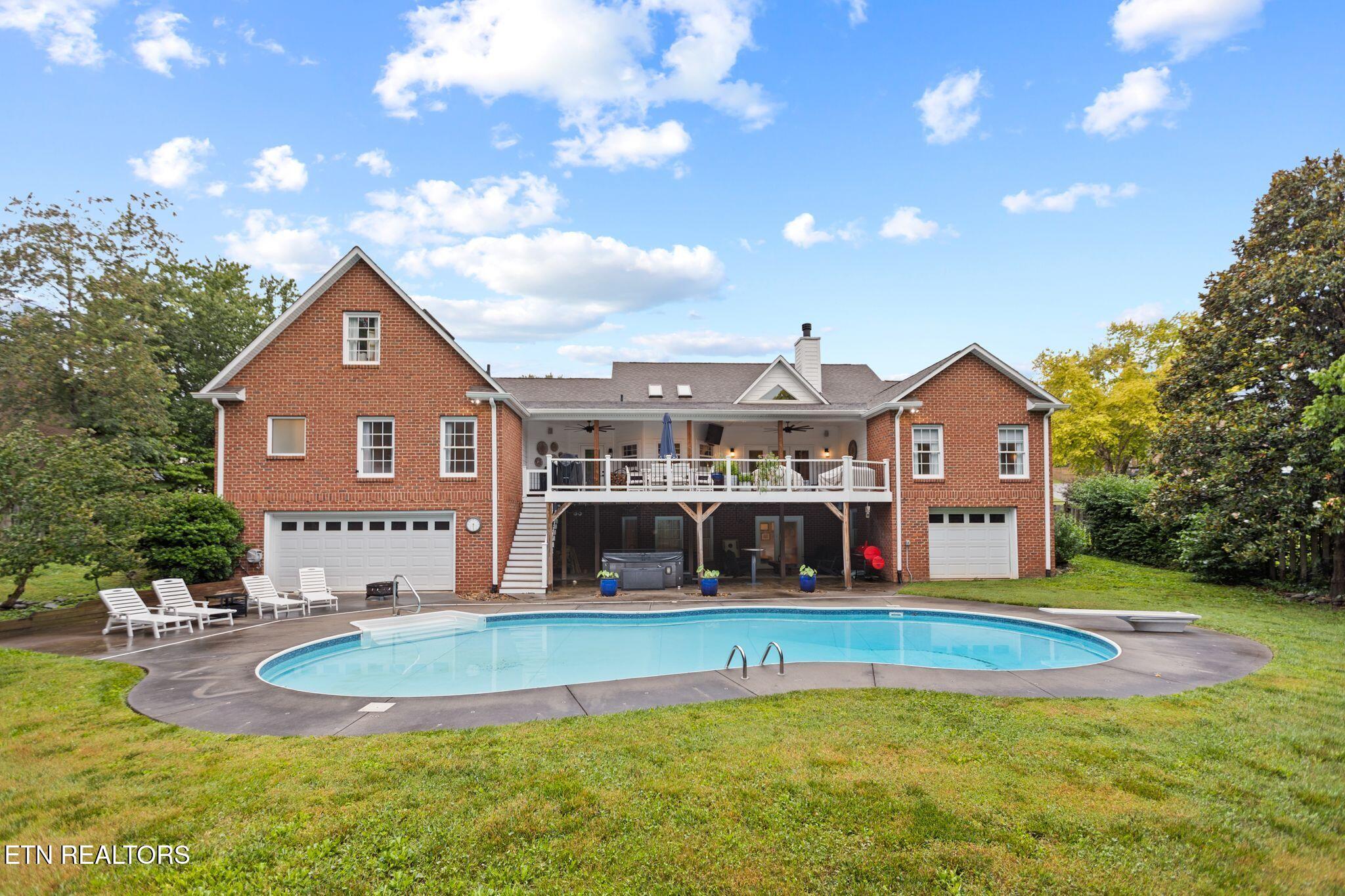 2414 Cross Creek Drive Maryville TN 37803