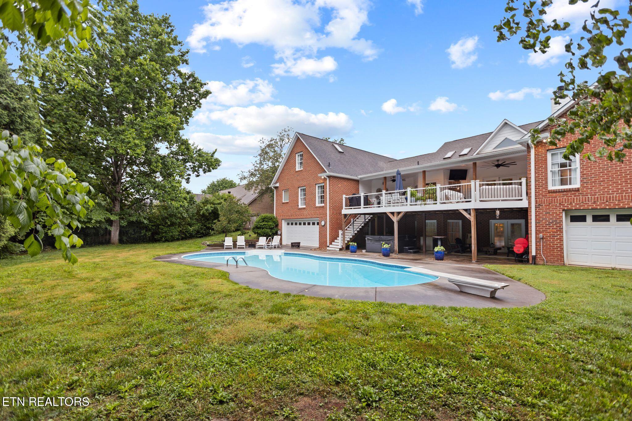 2414 Cross Creek Drive Maryville TN 37803