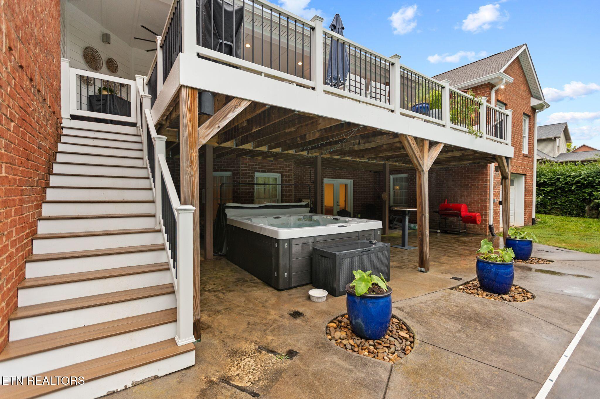 2414 Cross Creek Drive Maryville TN 37803