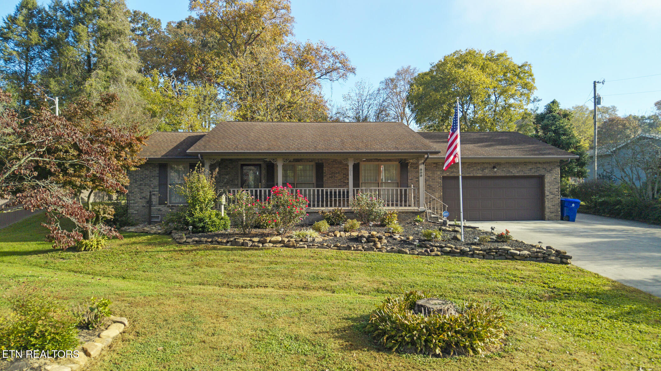 909 Riverbend Road Clinton TN 37716