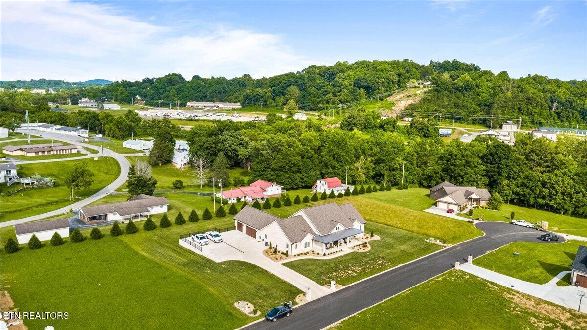 195 Grandview Lane Jacksboro TN 37757
