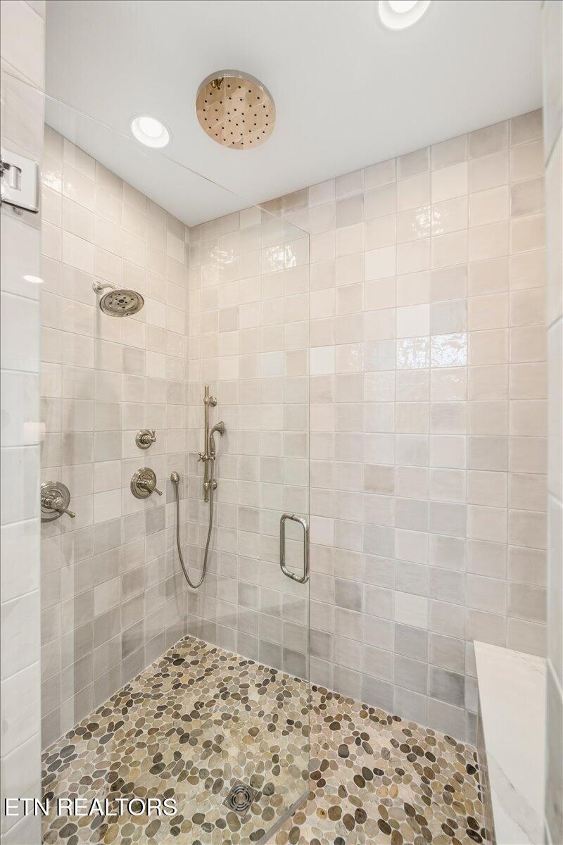 195 Grandview Lane Jacksboro TN 37757