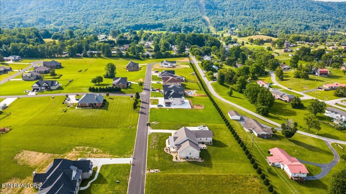 195 Grandview Lane Jacksboro TN 37757
