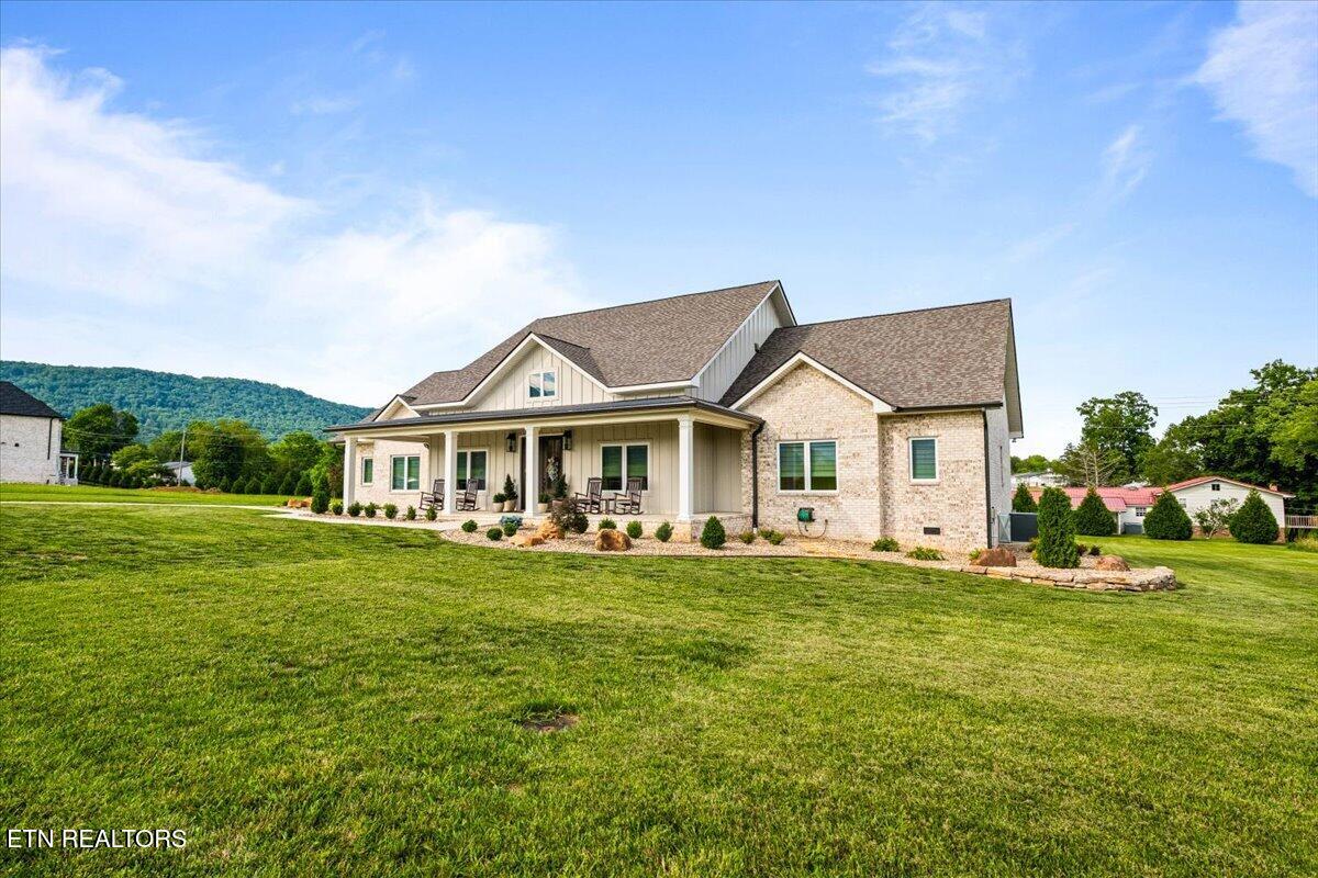 195 Grandview Lane Jacksboro TN 37757
