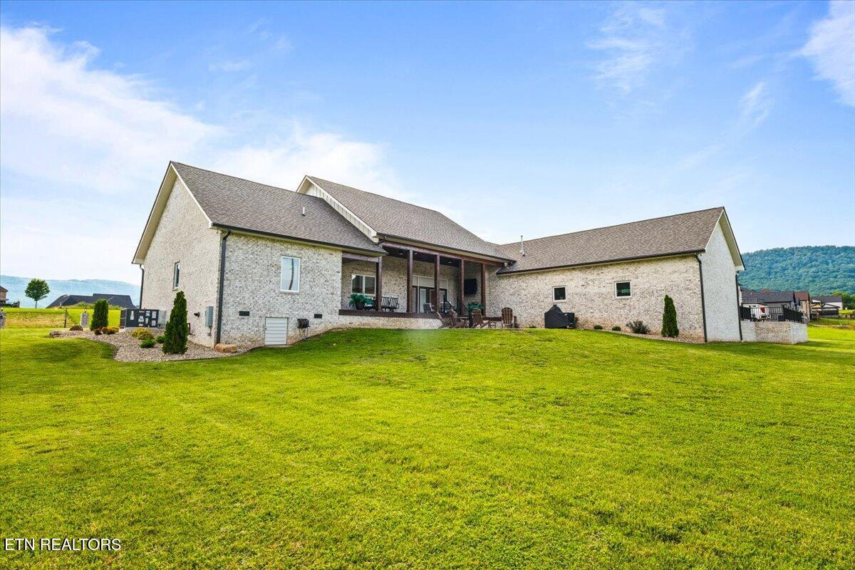 195 Grandview Lane Jacksboro TN 37757