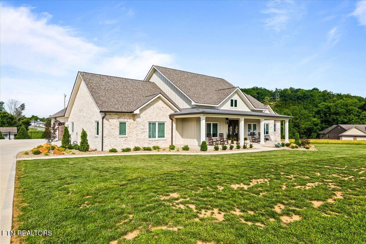 195 Grandview Lane Jacksboro TN 37757