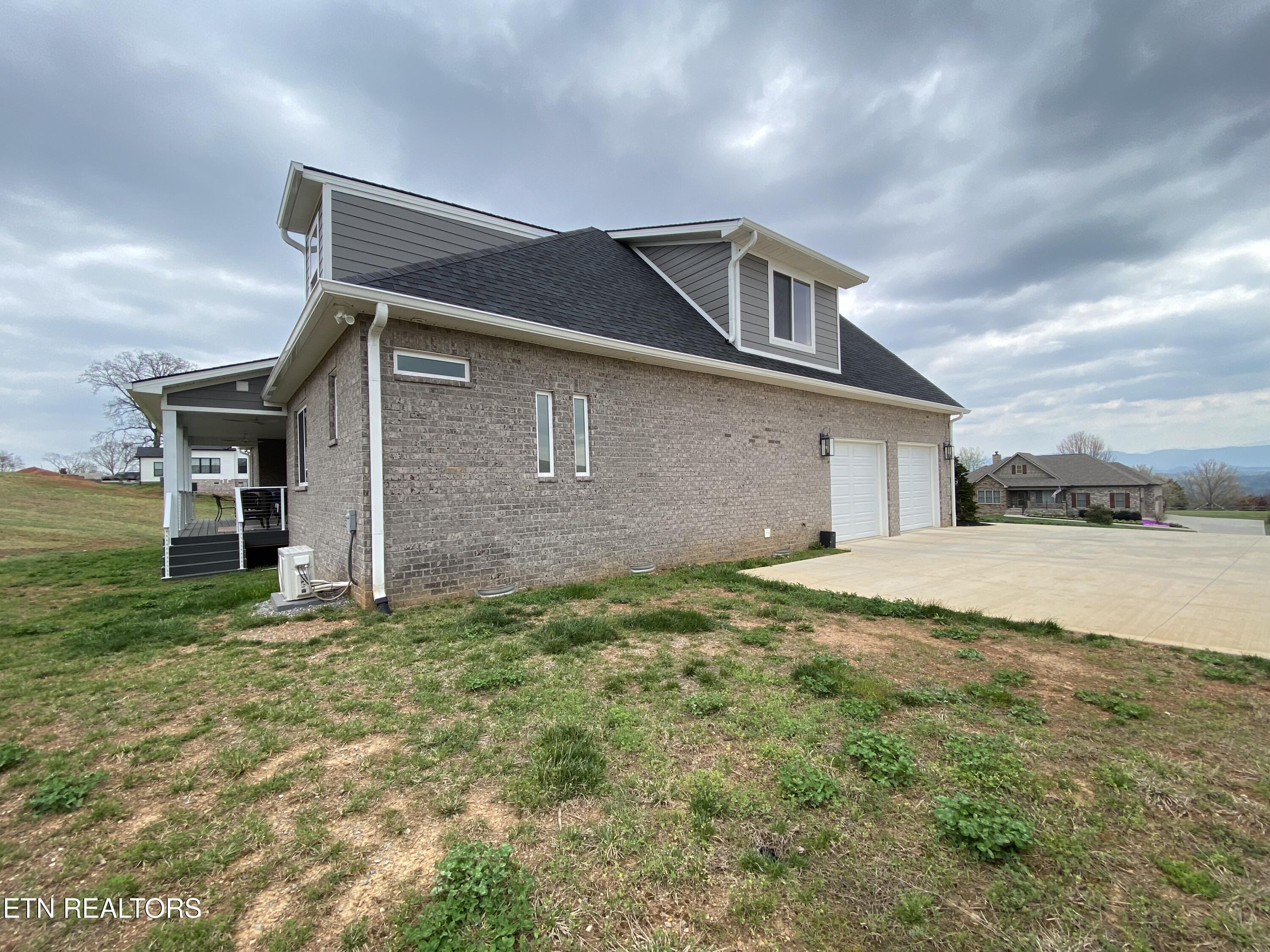 1149 Summerfield Drive Maryville TN 37801