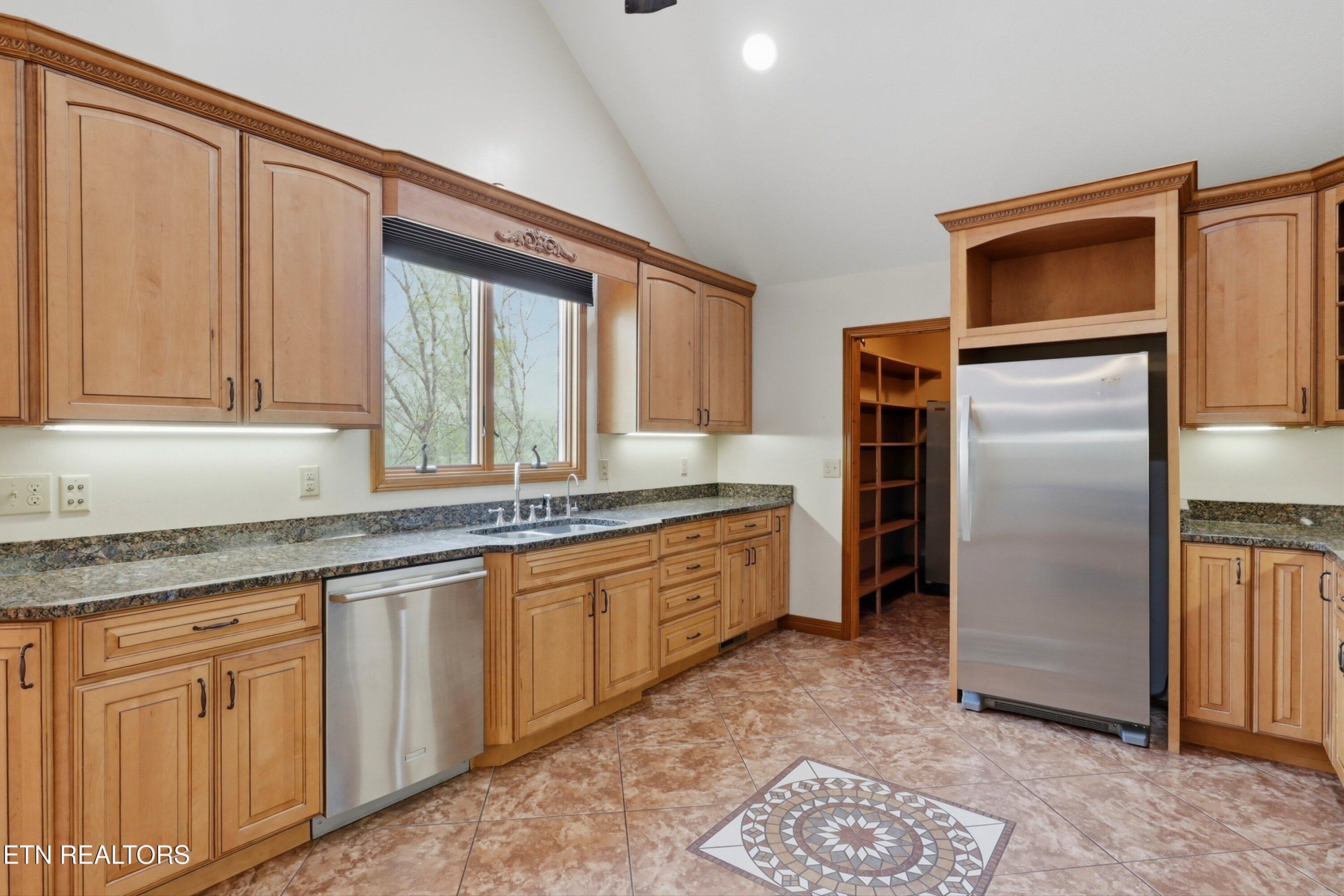 2012 Old Chilhowee Road Seymour TN 37865