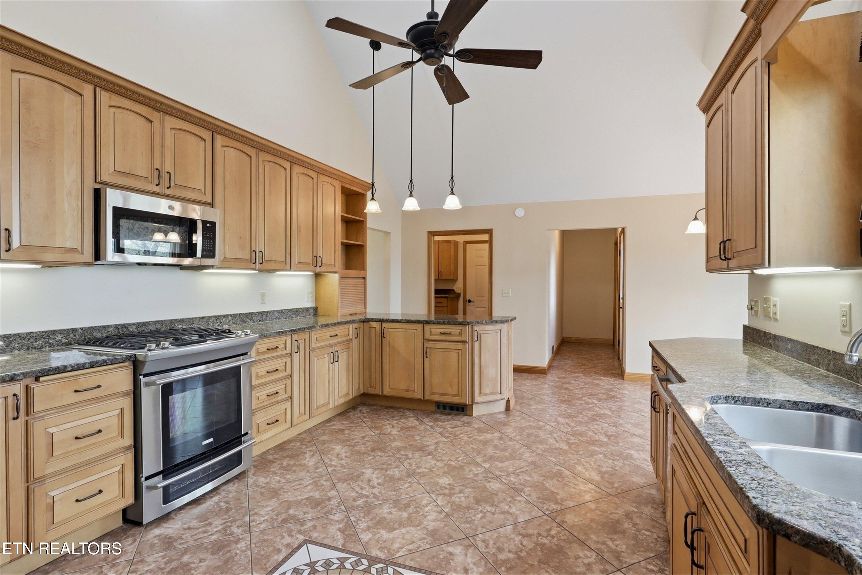 2012 Old Chilhowee Road Seymour TN 37865