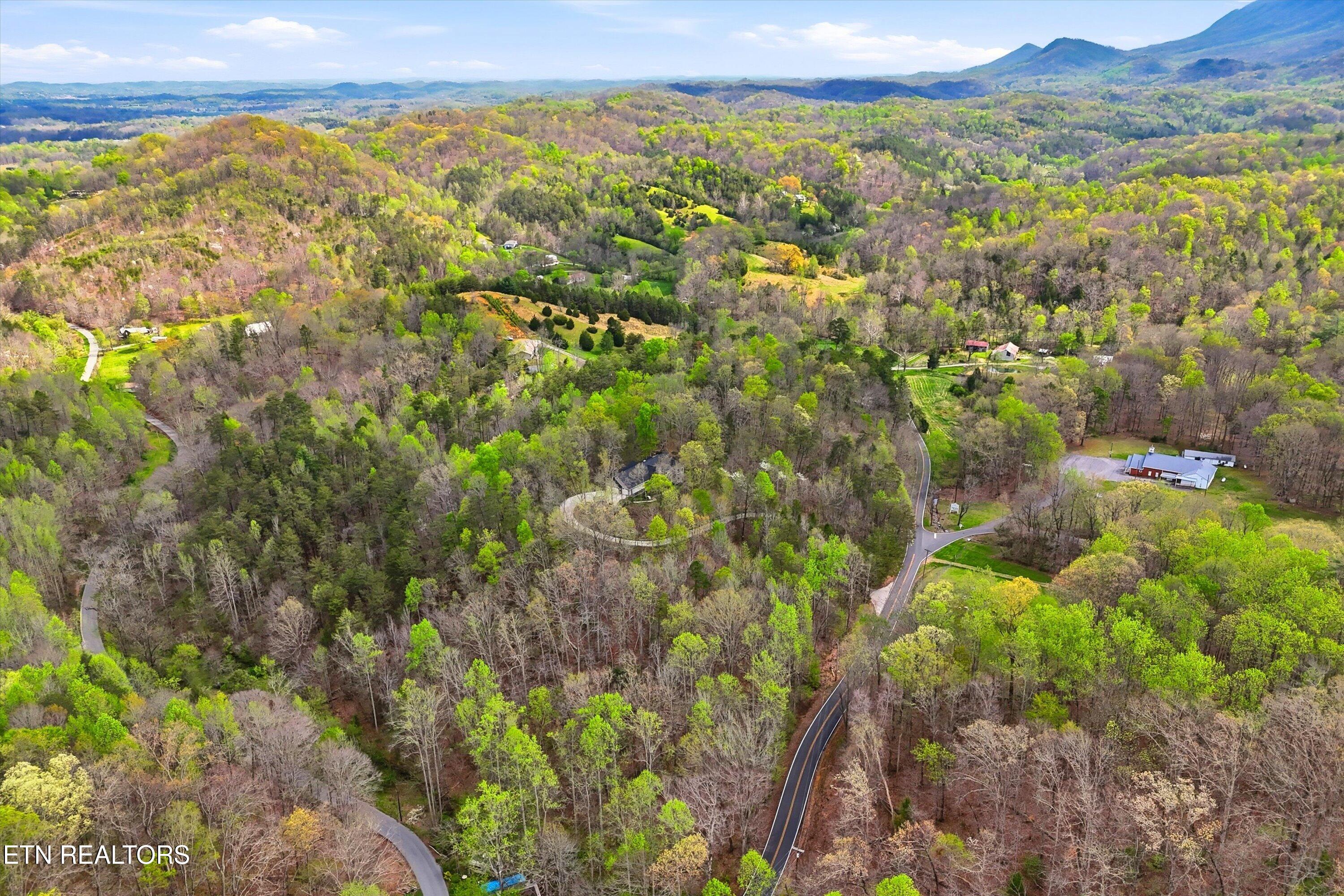 2012 Old Chilhowee Road Seymour TN 37865