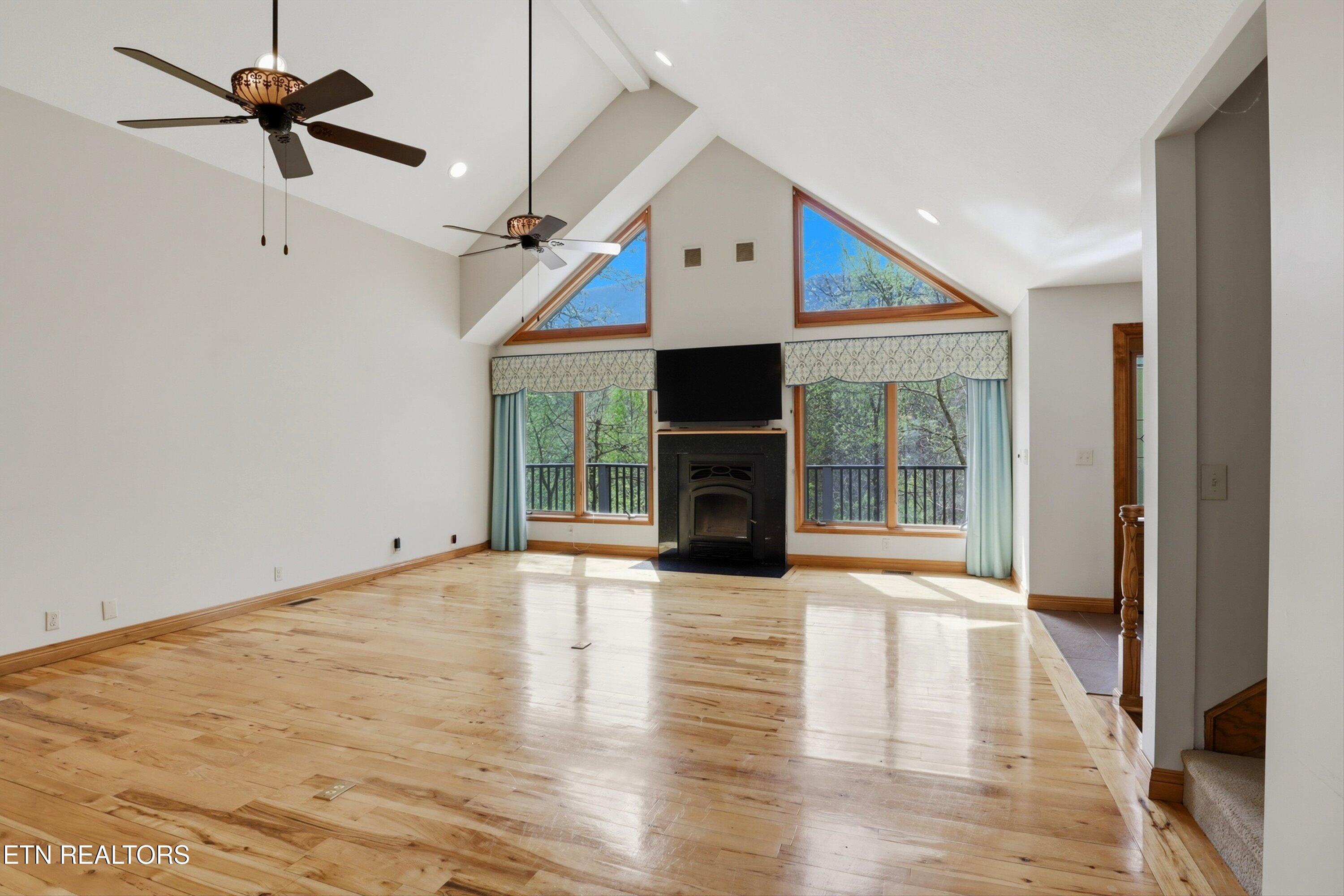 2012 Old Chilhowee Road Seymour TN 37865