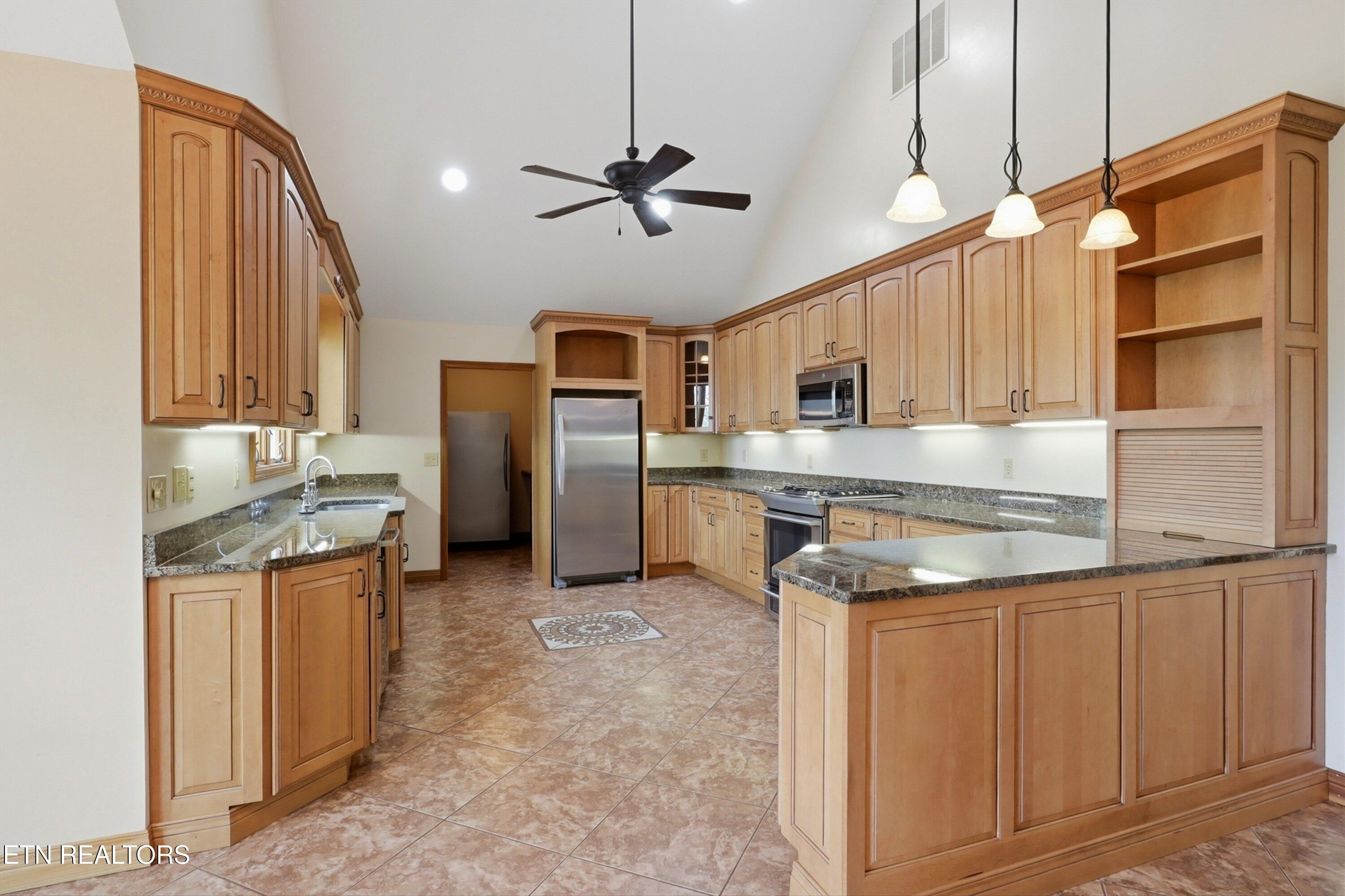 2012 Old Chilhowee Road Seymour TN 37865