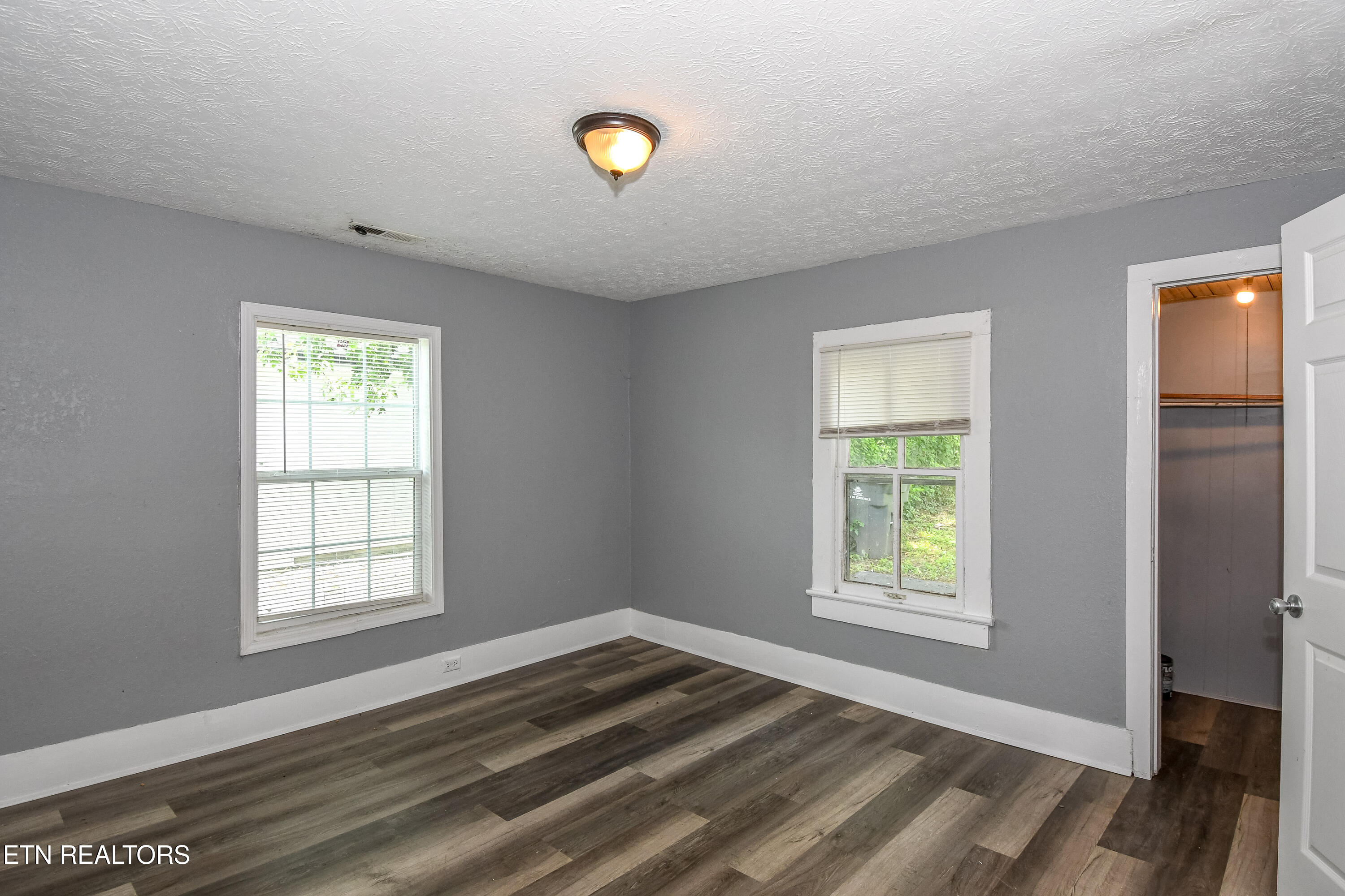 1215 Delaware Avenue Knoxville TN 37921