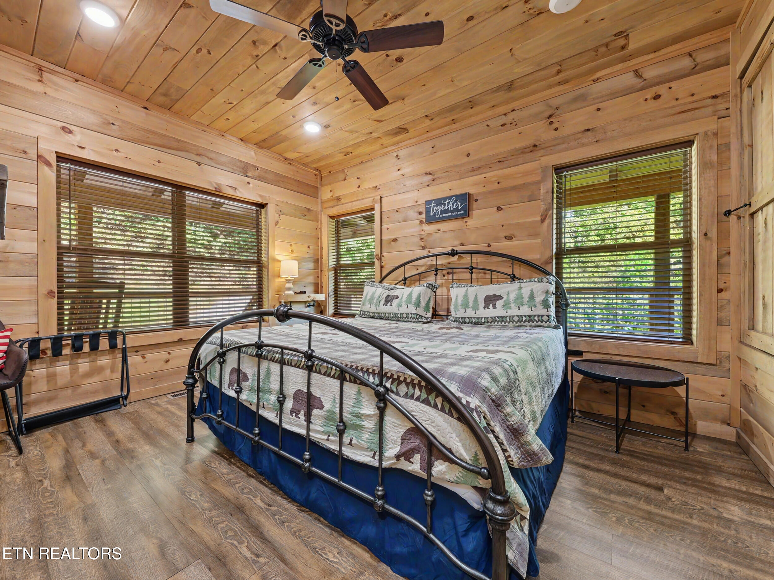 2724 Pine Crest Lane Sevierville TN 37862