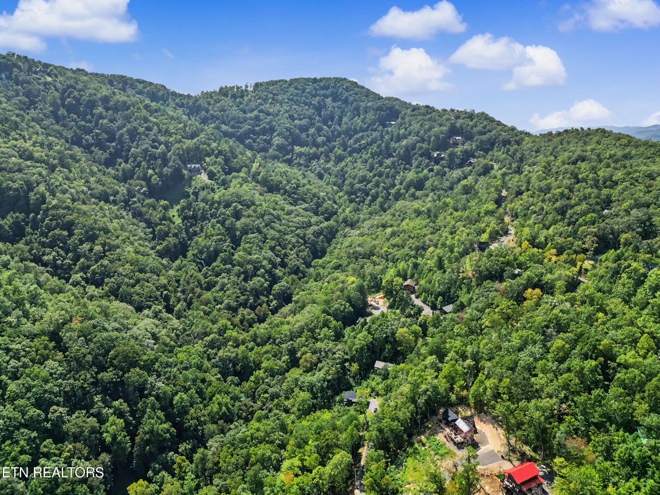 2724 Pine Crest Lane Sevierville TN 37862