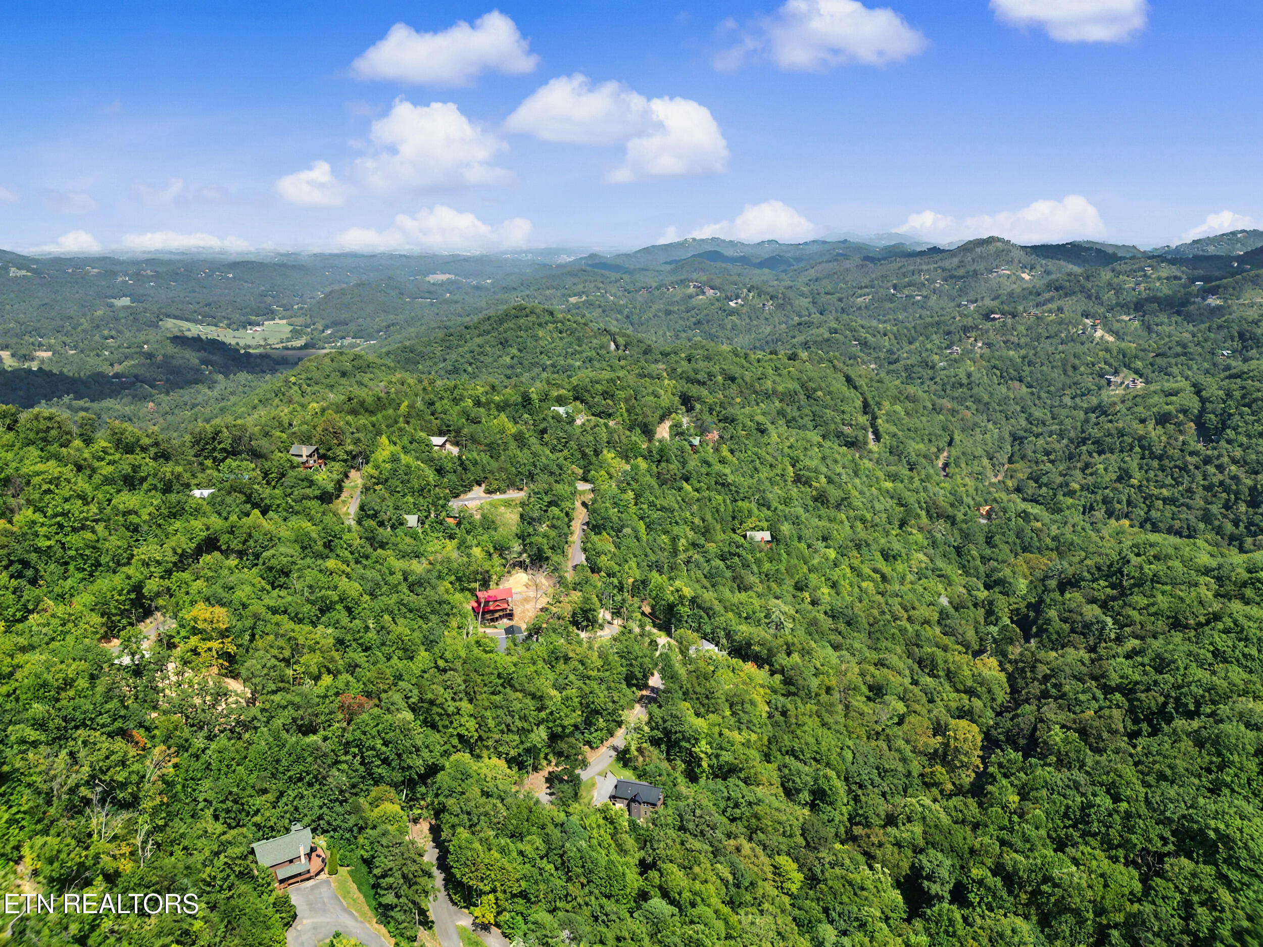 2724 Pine Crest Lane Sevierville TN 37862