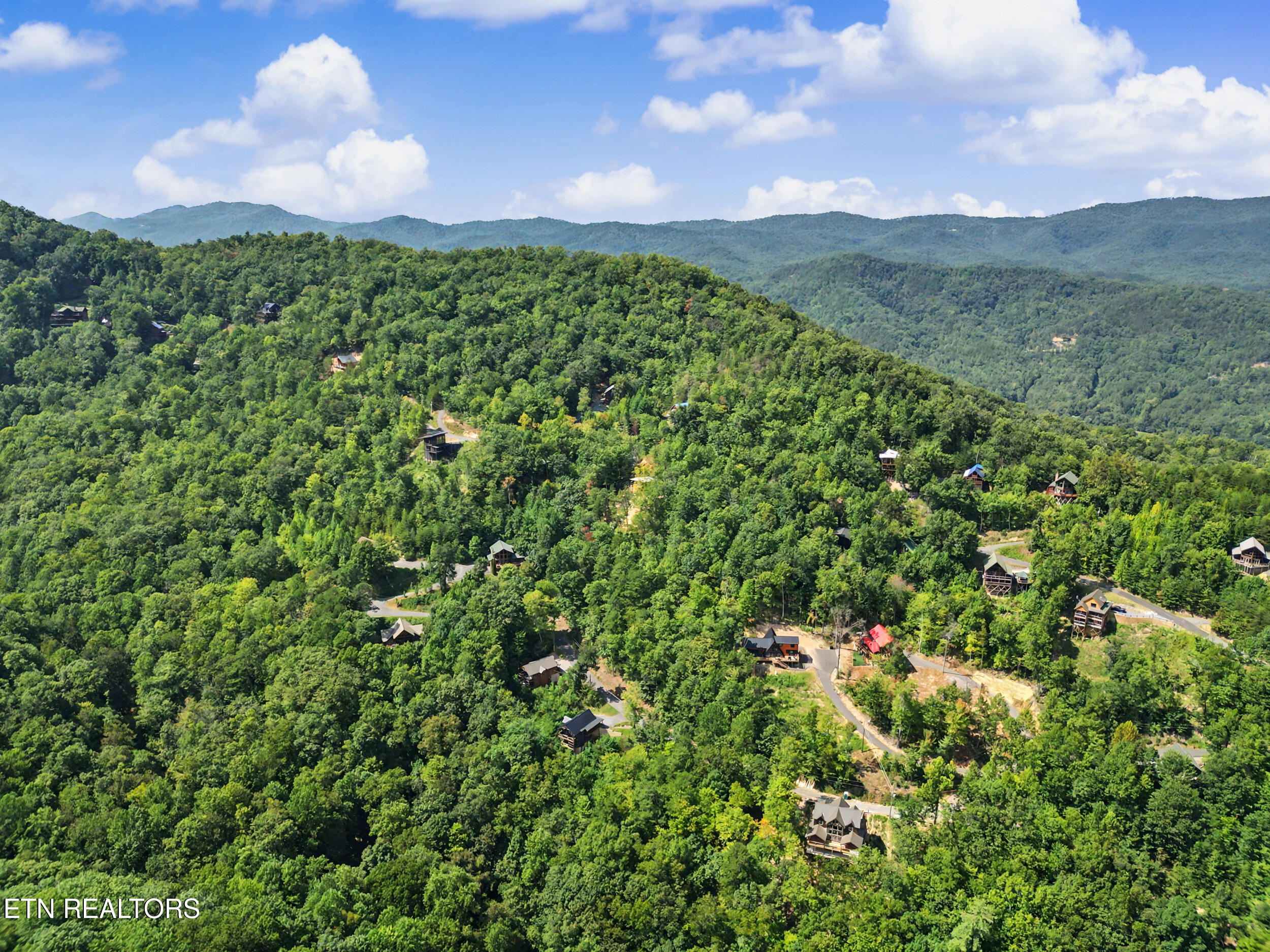 2724 Pine Crest Lane Sevierville TN 37862