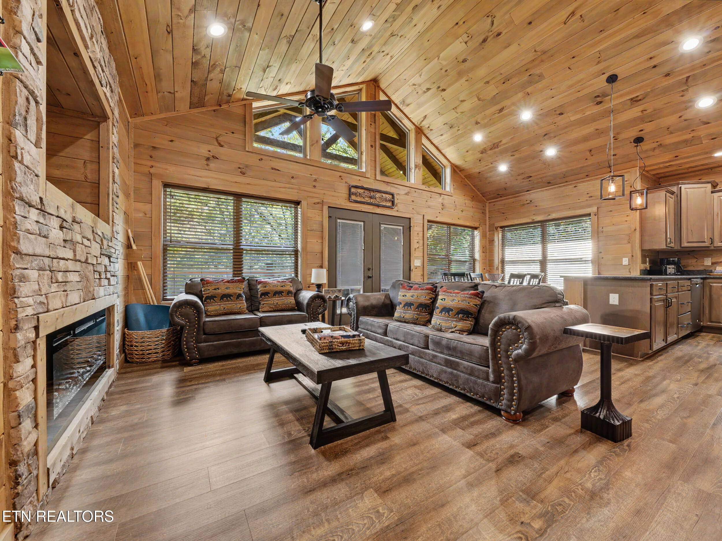 2724 Pine Crest Lane Sevierville TN 37862