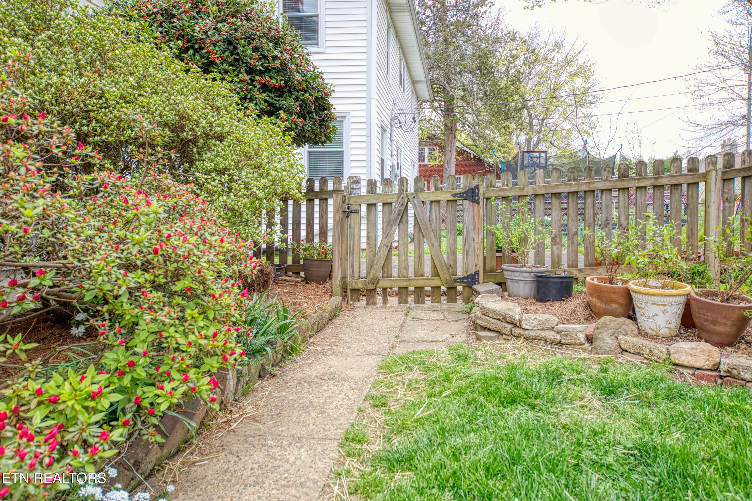 1714 Fairmont Boulevard Knoxville TN 37917