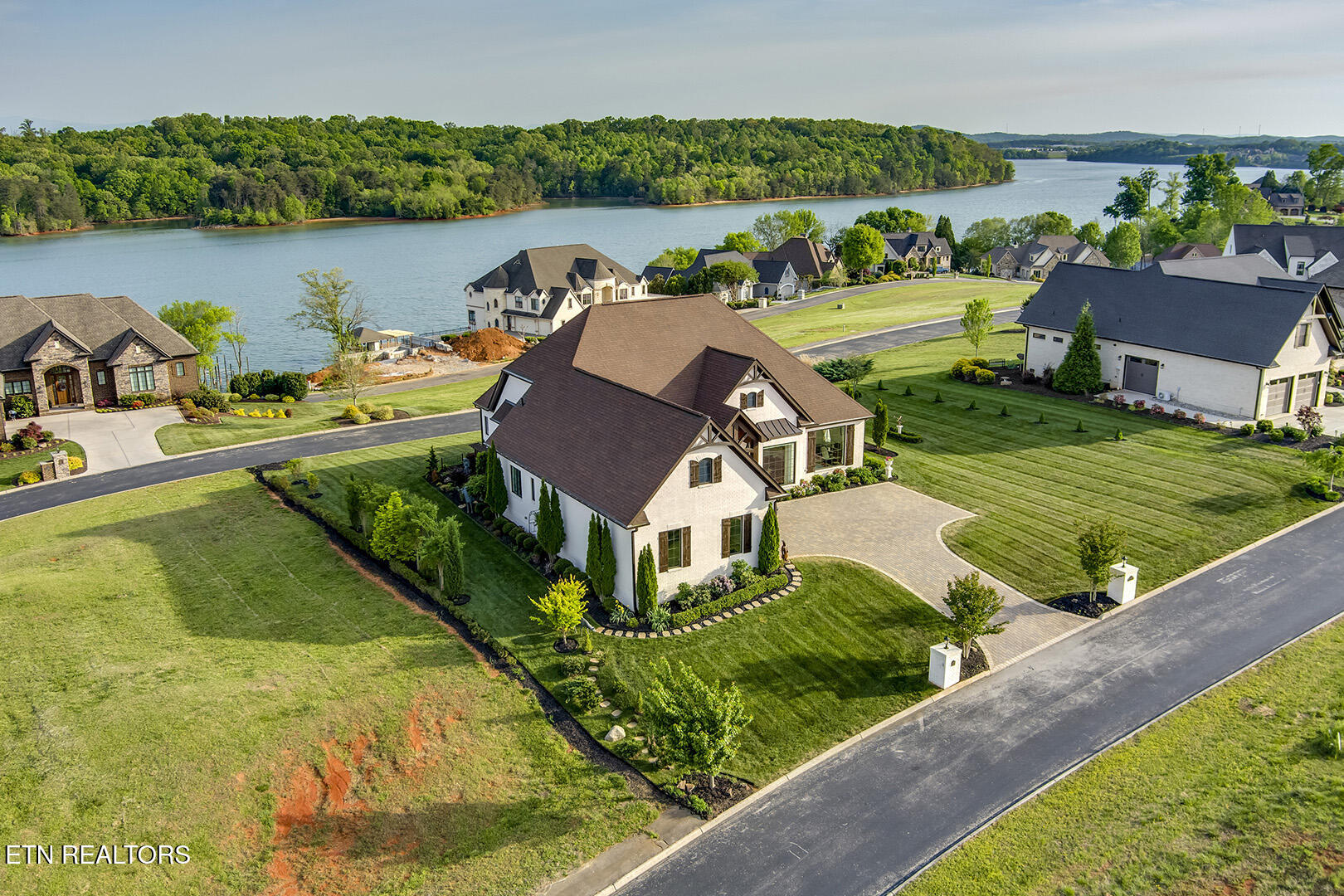 124 Nightingale Drive Vonore TN 37885