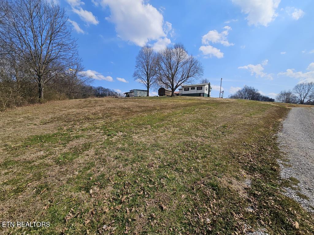 4020 W Wade Road Loudon TN 37774