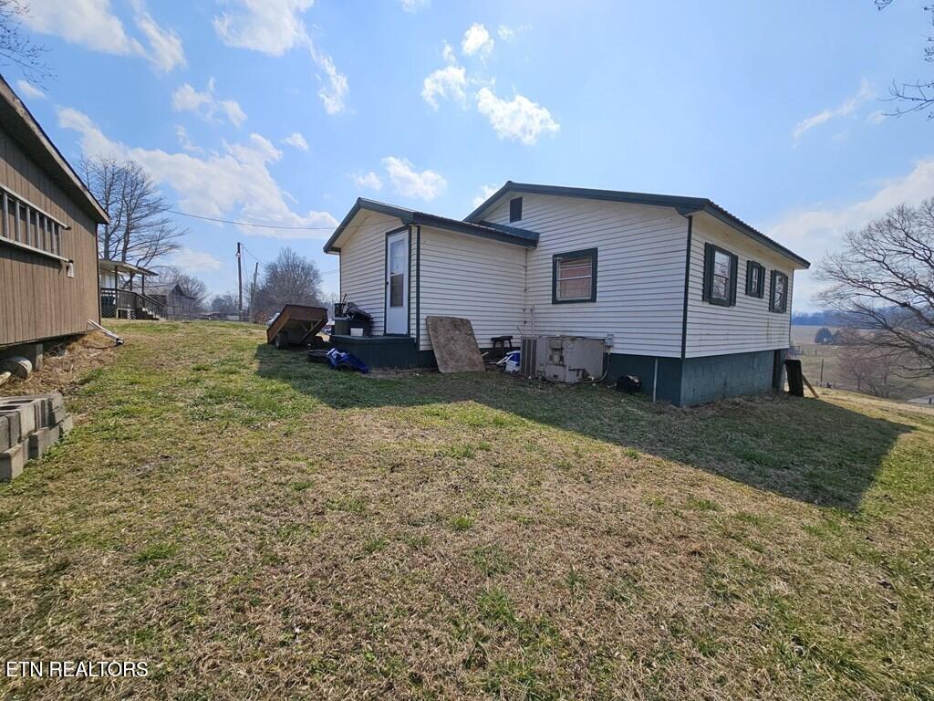 4020 W Wade Road Loudon TN 37774
