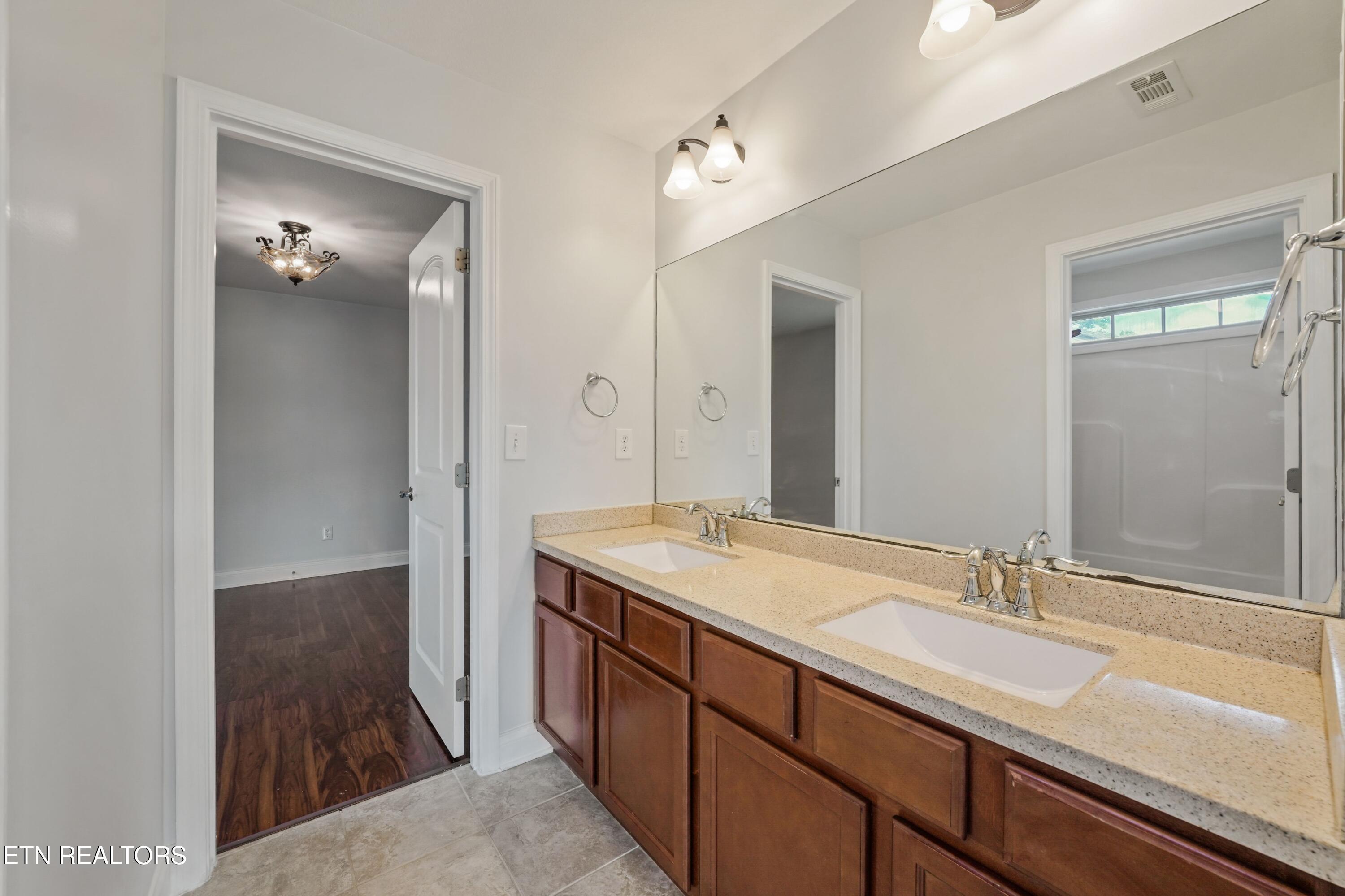 12728 Sailpointe Lane Knoxville TN 37922