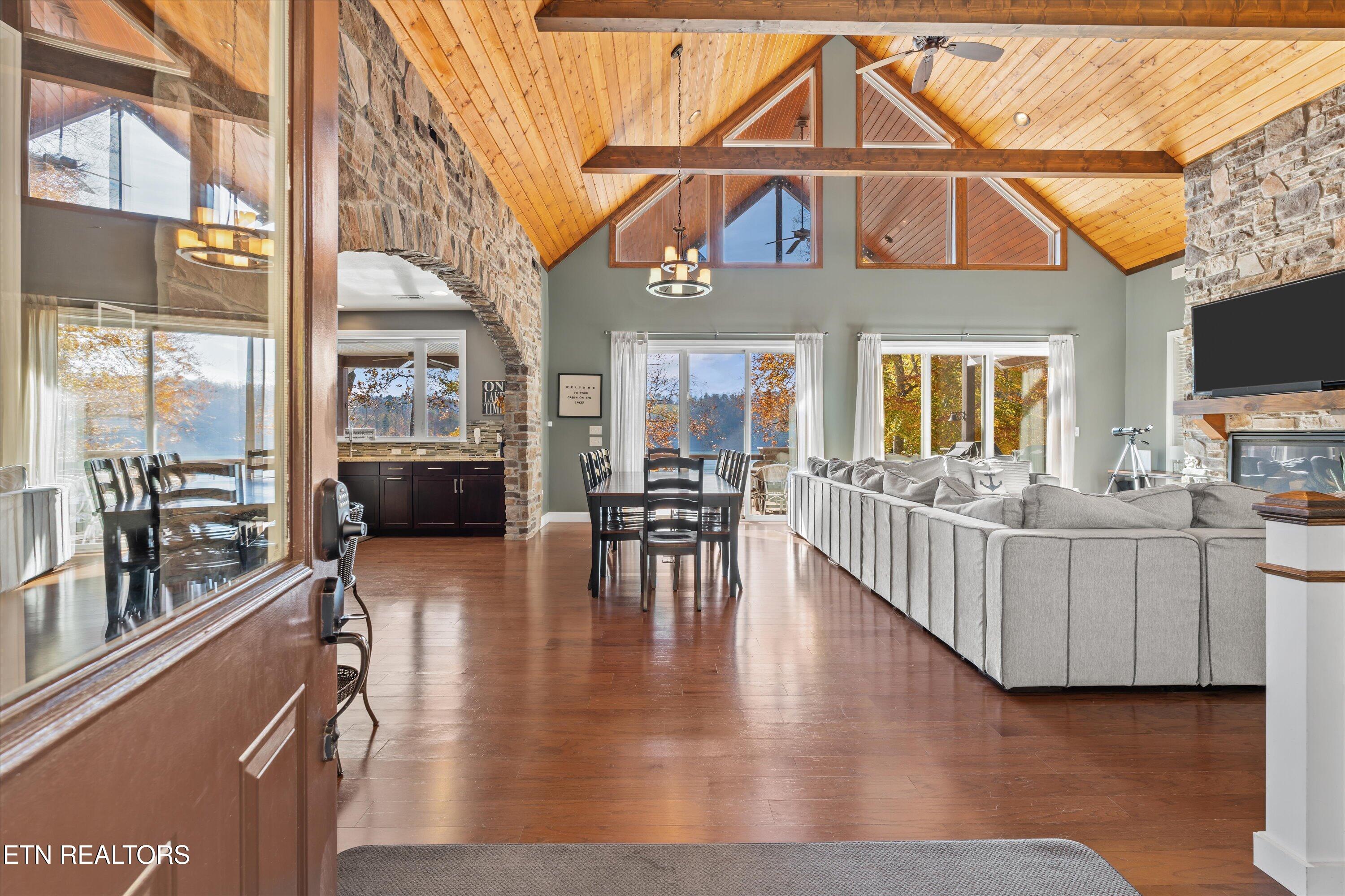 493 Bankwood Lane Lafollette TN 37766