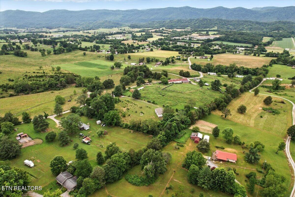 387 Price Drive Speedwell TN 37870