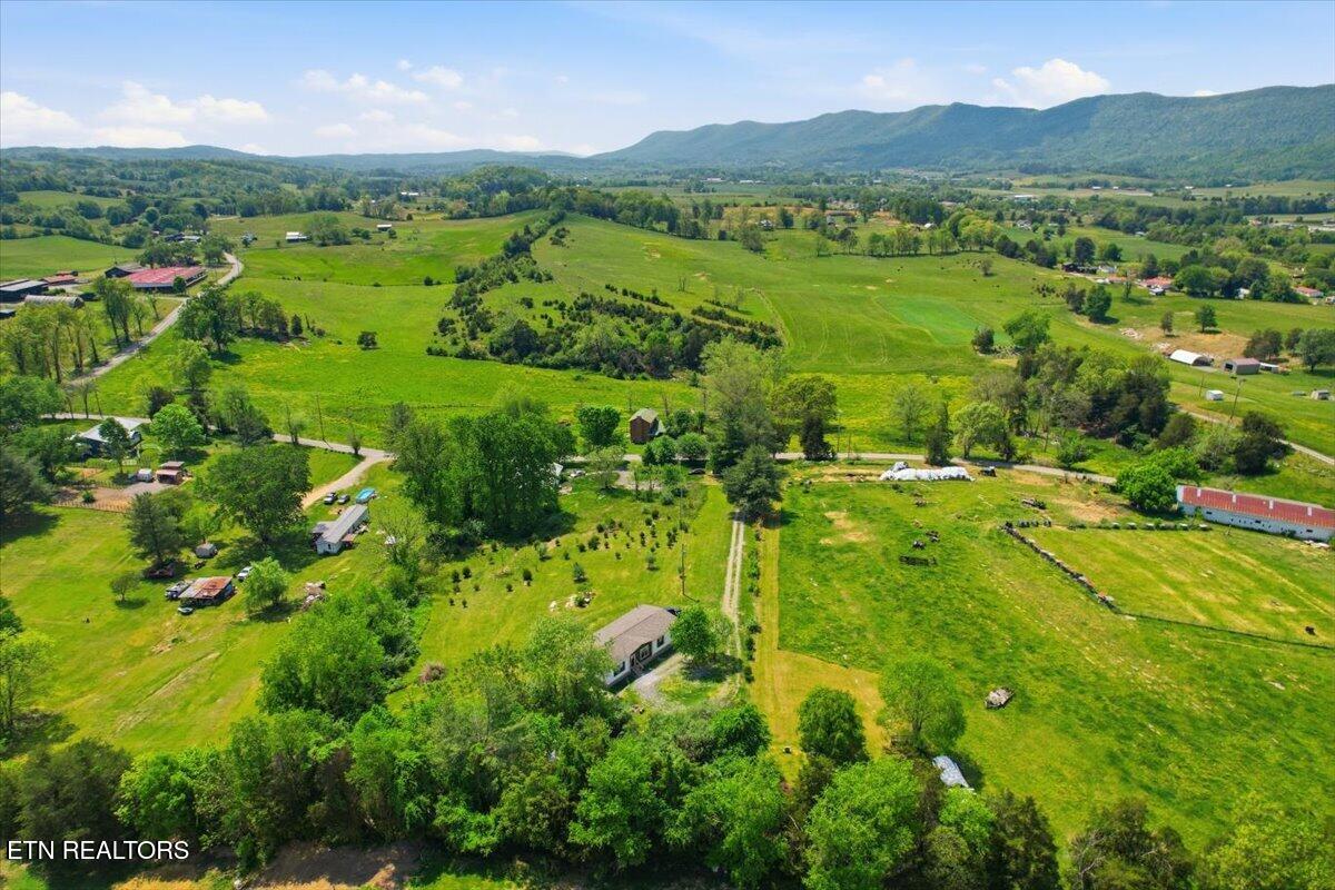 387 Price Drive Speedwell TN 37870