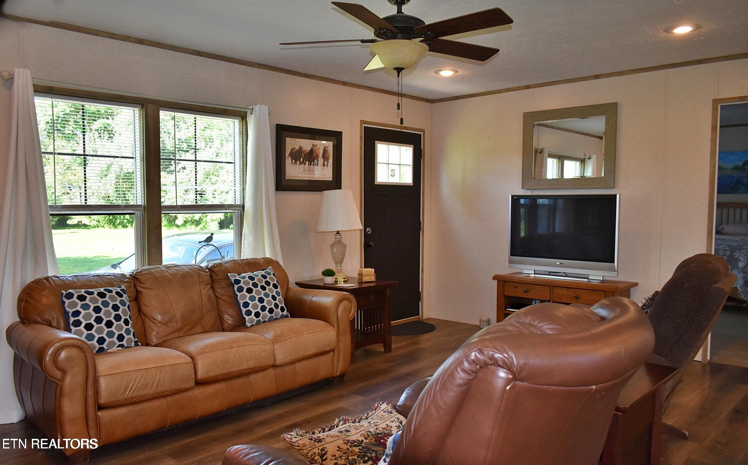 387 Price Drive Speedwell TN 37870