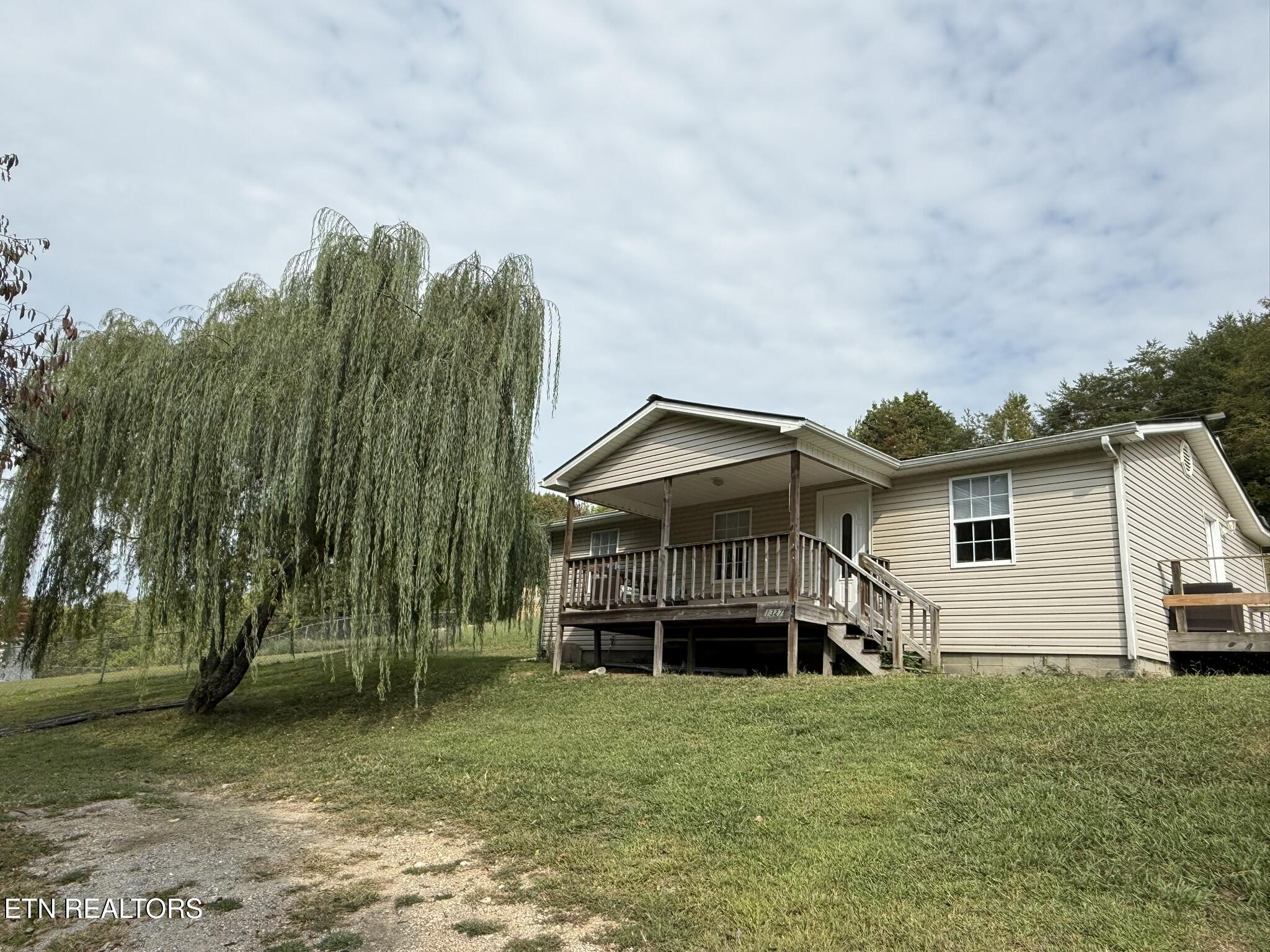 1327 Pinecrest Road Jacksboro TN 37757