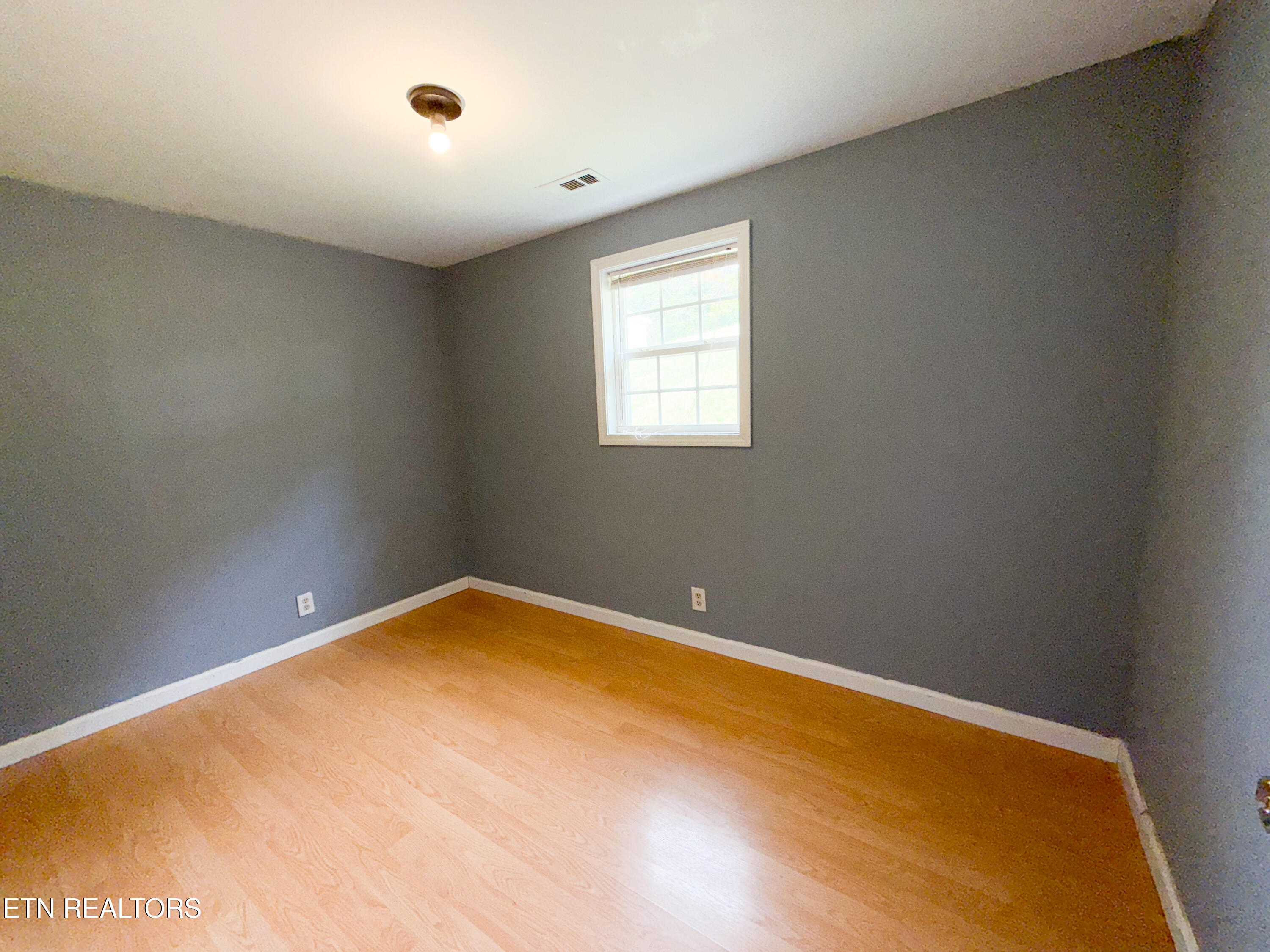 1327 Pinecrest Road Jacksboro TN 37757