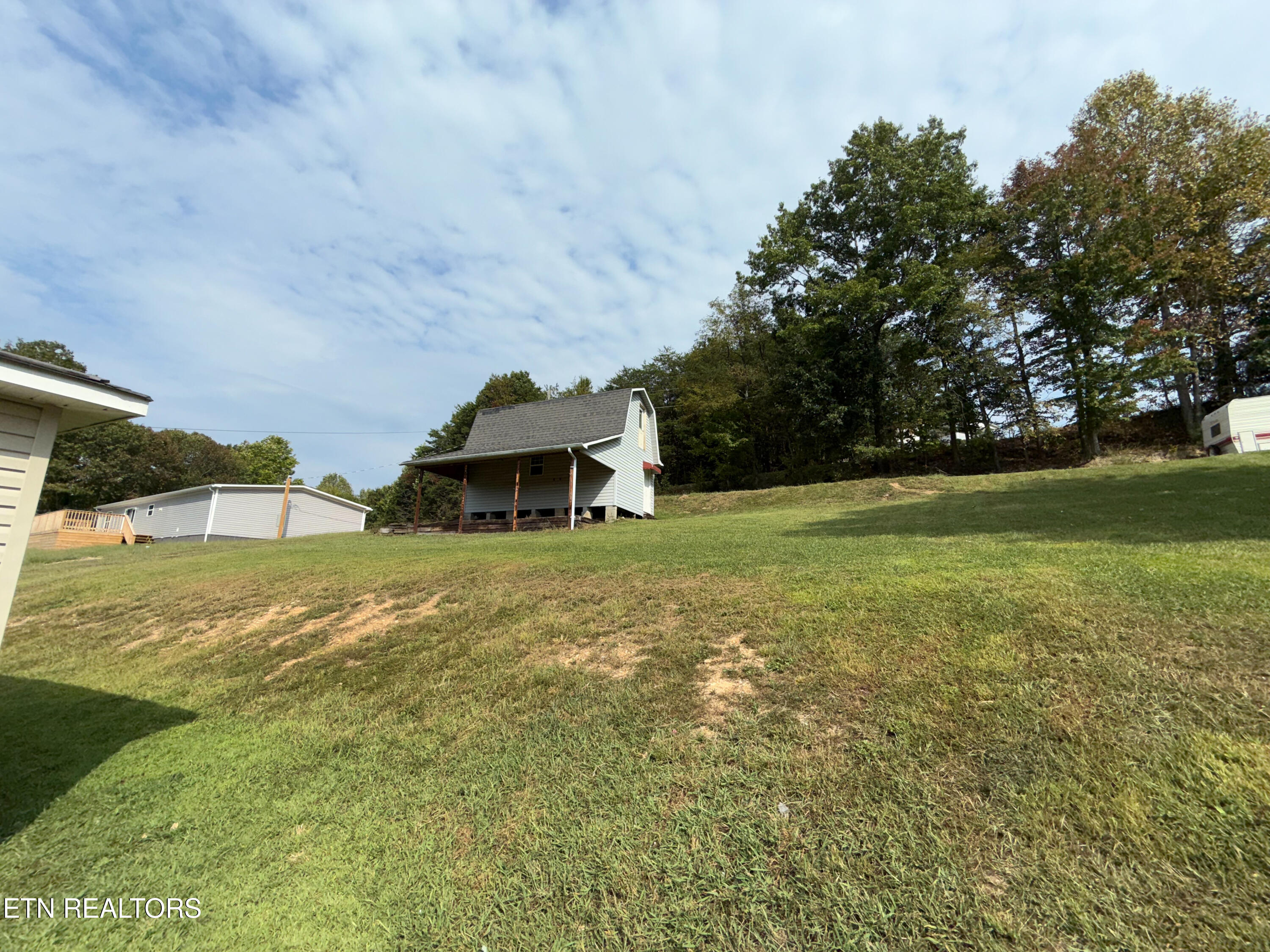 1327 Pinecrest Road Jacksboro TN 37757
