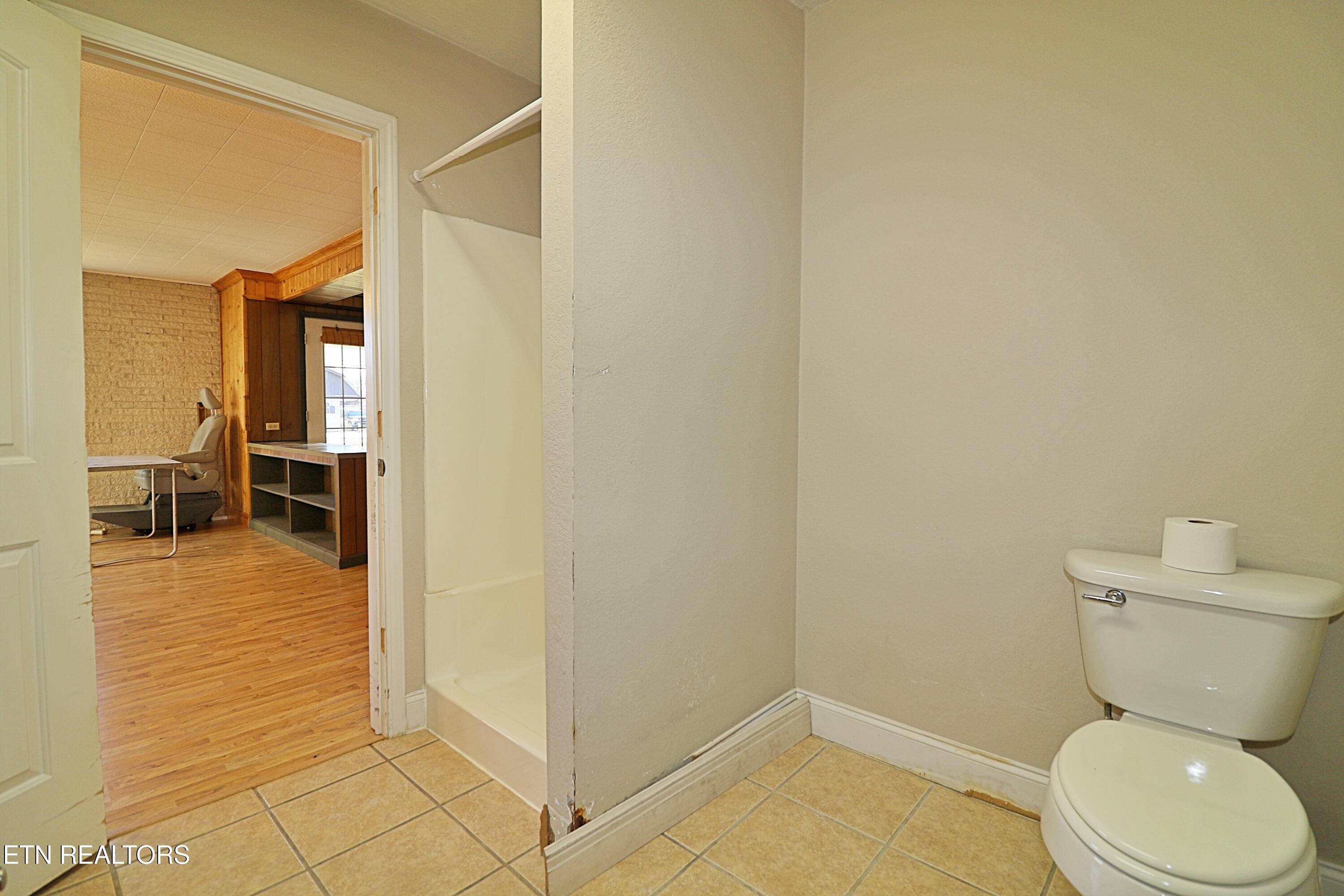 108 W 1st Avenue Oneida TN 37841